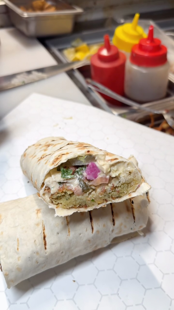 More falafel, more protein, more happy customers π§ Someone asked us to load their wrap with extra falafel for gains β we delivered, and it was glorious.
Crispy, golden, packed with flavor. Sometimes the customer knows exactly what they want πͺ
π Mooring Eats, Etobicoke
#MooringEats #FalafelWrap #TorontoEats #ExtraProtein #EtobicokeFood