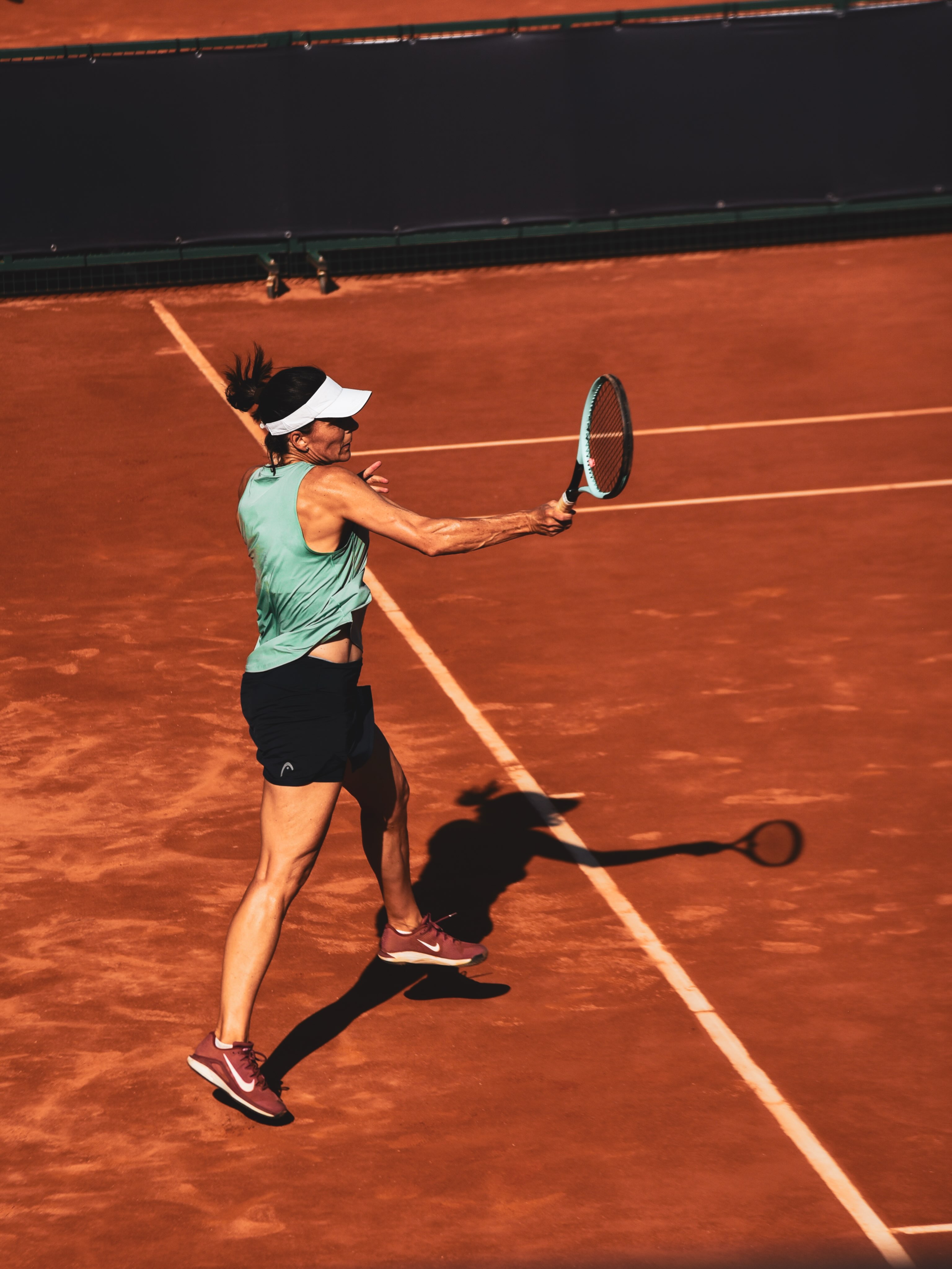 Concentración en la pista. Descanso merecido después.
#barcelonacity #tennis #sports #ginebra #gin