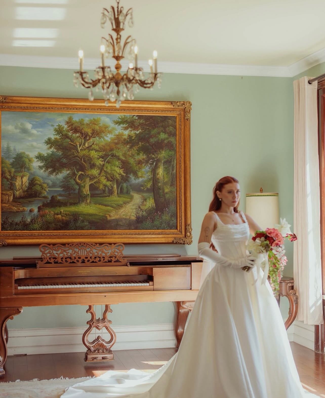 A true life fairytale! Congratulations to the newlyweds! 💍
Vendors:
Photography- @palomazophotography @itsjonchen
Venue- @ellistonvineyards
Beauty- @jennicaleys.artistry @b.lunalooks
Spray Tan- @glowandgracesunlesstanning
Bridal Salon- @jaimebridal
Florals- @petalsoflove510
Bride and Groom- @_isabella_luna_ @james_dixon4