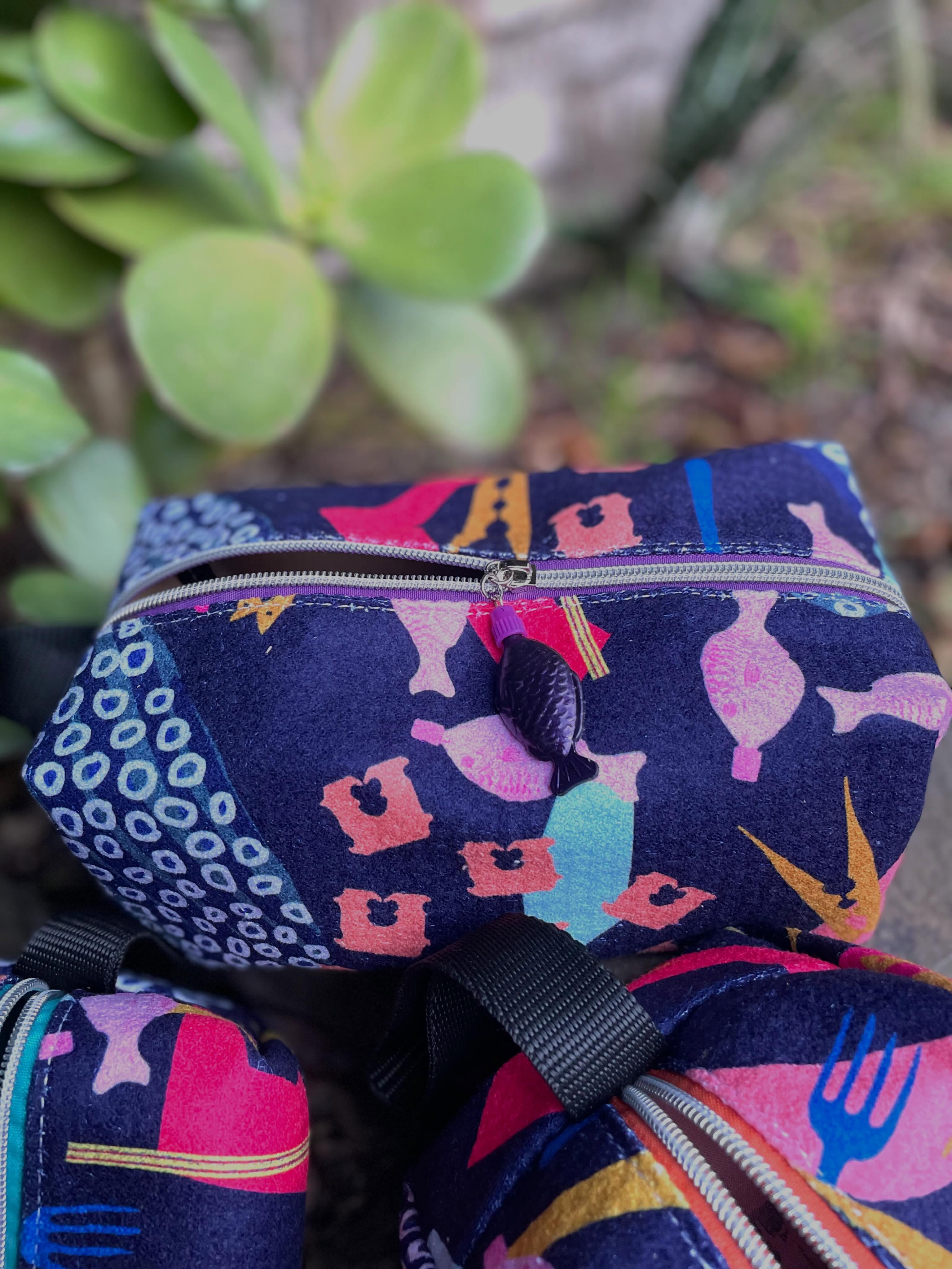 We love using every last little scrap of fabric … and so do our mates @seagrassdesignart. They sent us a package of all sorts of beautiful off-cuts and this is what we’ve come up with for starters!
Our ever popular Zephyr Utility Bag with a twist.
Lined with ex @universityoftasmania street banners and finished off with a coordinating repurposed soy fish zipper pull.
There are only three, so DM us QUICKLY if you’d like more information.
#repurposedpackaging#scraps#tasmaniandesigner#coastalstyle#buyremade