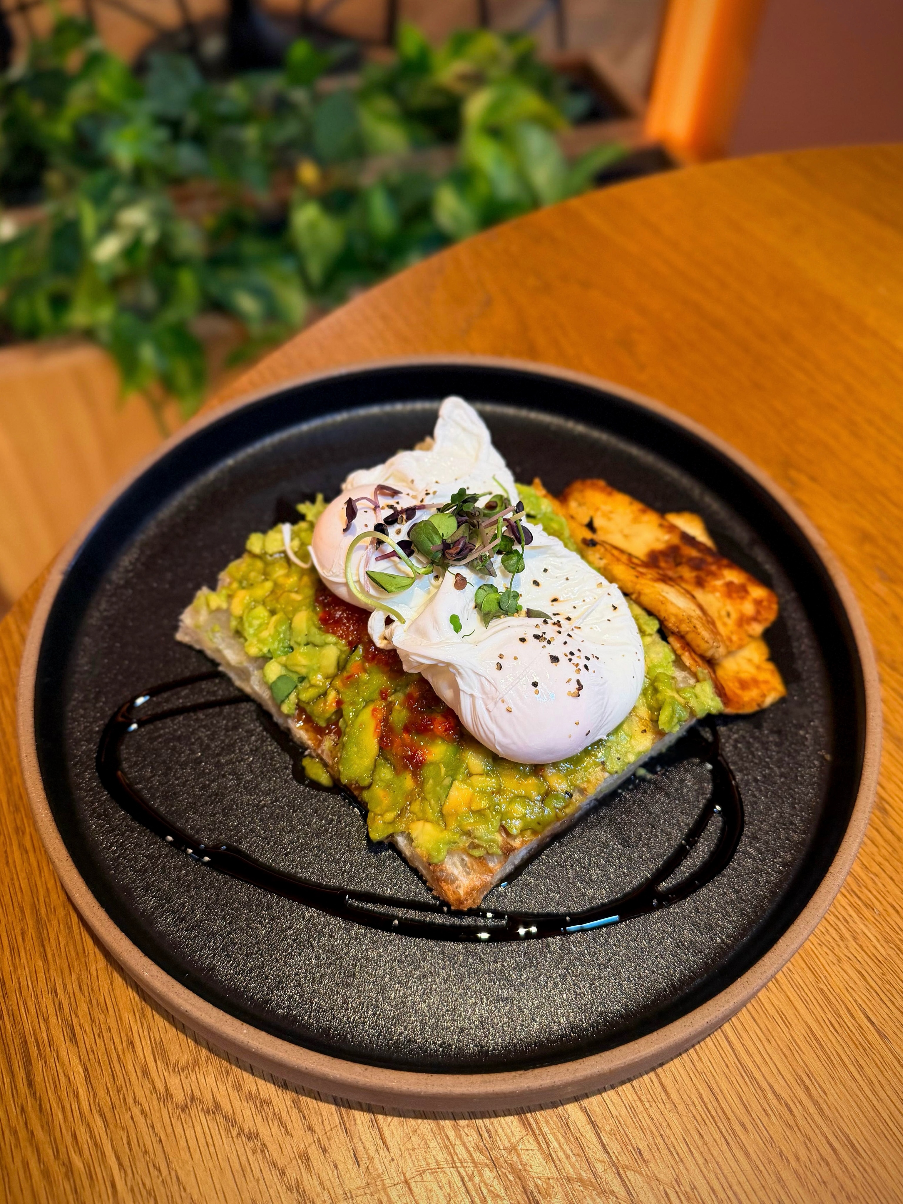 Our best seller: smashed avo, poached eggs and chilli jam on focaccia. Add halloumi or bacon, or go vegan and lose the eggs 👌
Brunch served 9am-3pm