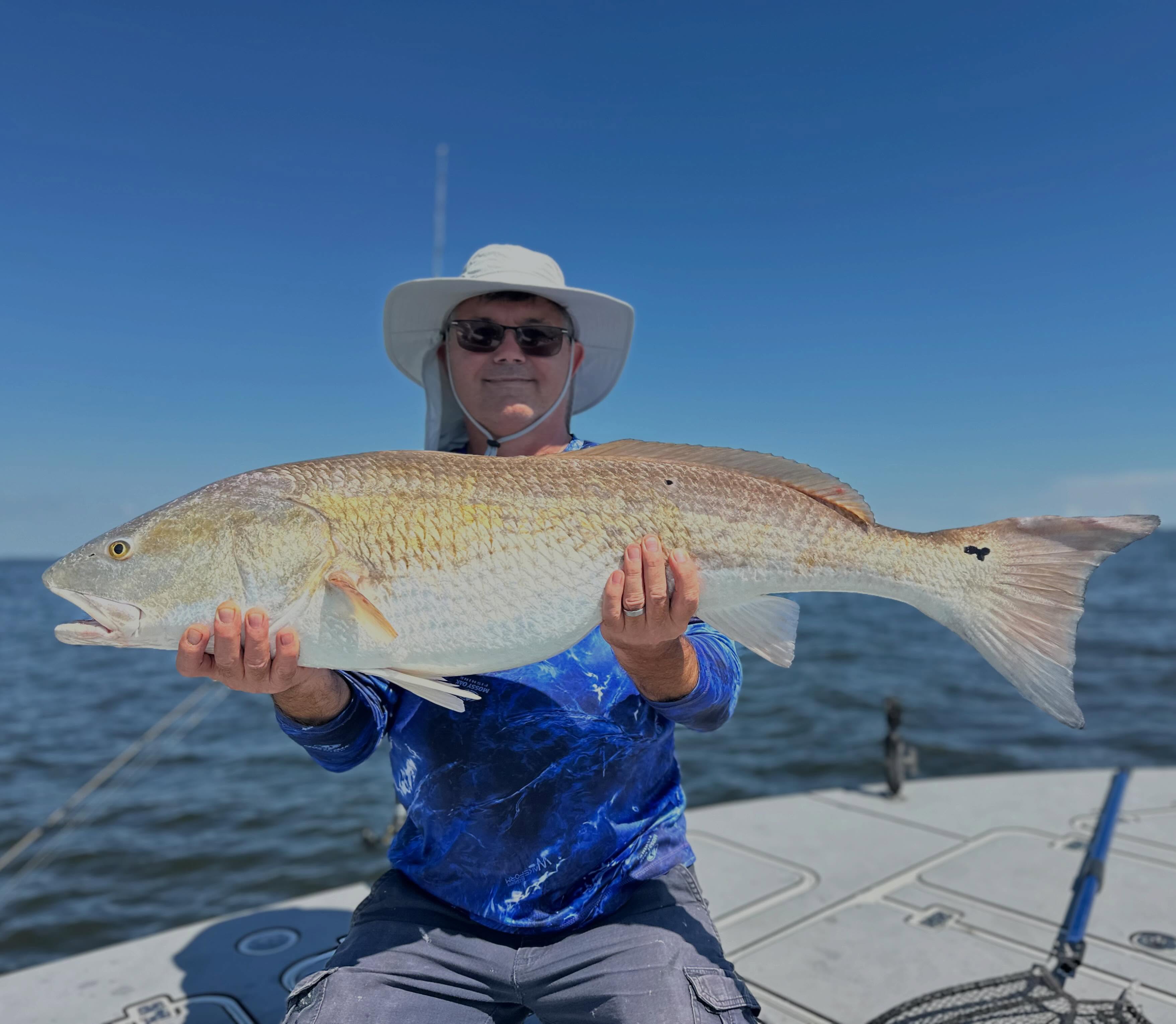Fun day on the pamlico with crabby Bob , cast net Chris and backlash Brian. The guys were on point today caught fish on a cork this morning, jumped a big school of slot drum that went straight to the cooler and caught several more old drum on bottom baits. All in all, a great day with great people! #drumspots #bullred #inshorefishing #backlash #citation