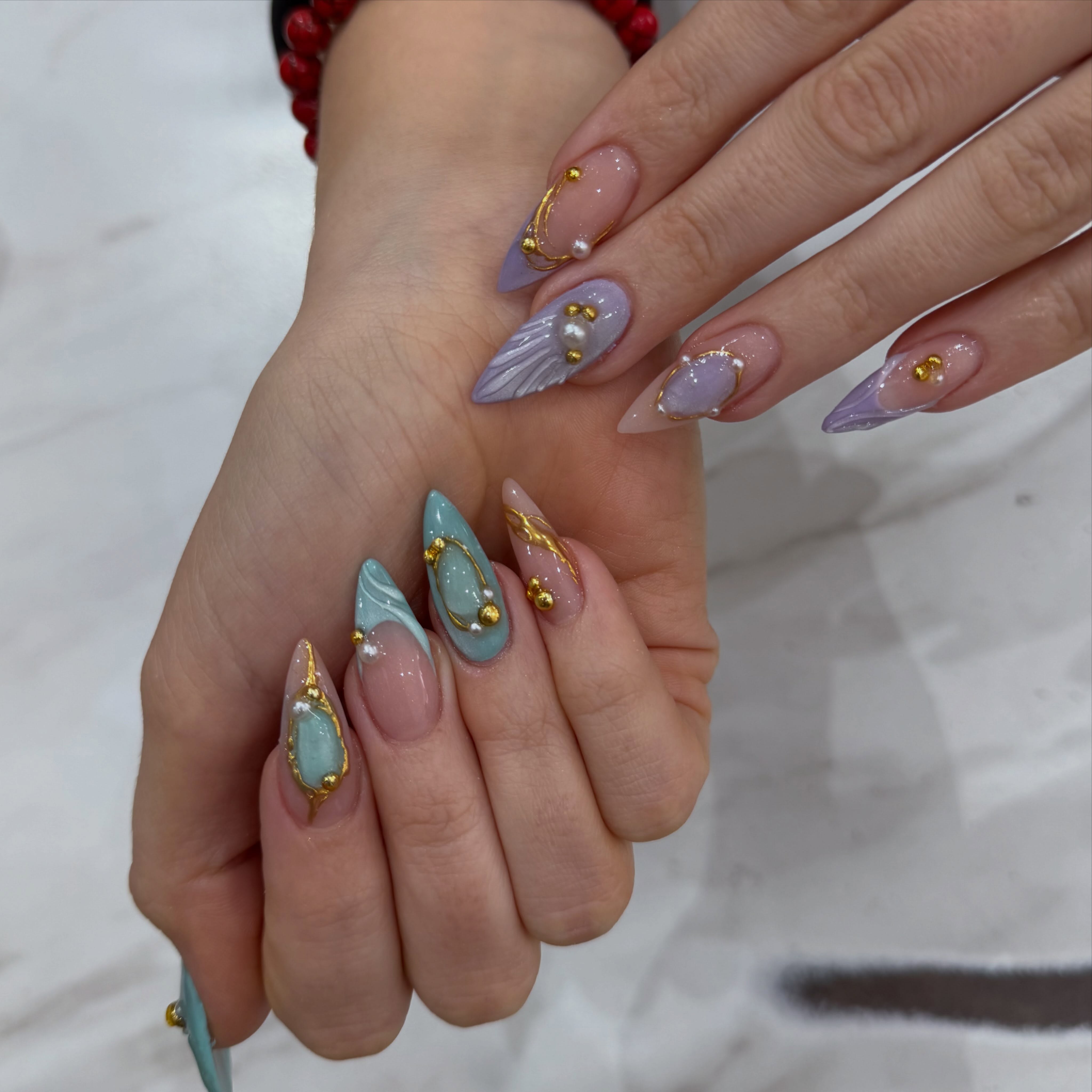 HAPPY BANK HOLIDAY! 🕺🥂💅🏼
Summer called… and apparently so did our Instagram because we’ve finally remembered to post 😂
A little Bank Holiday nail inspo to make up for disappearing since New Year 🫣✨