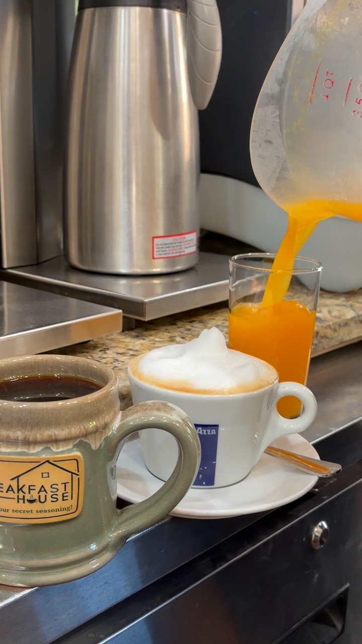Good food, good mood, and great coffee! Welcome from 7:00am to 2:30pm
#chicago #fyp #chicagofood #coffeelovers #breakfast