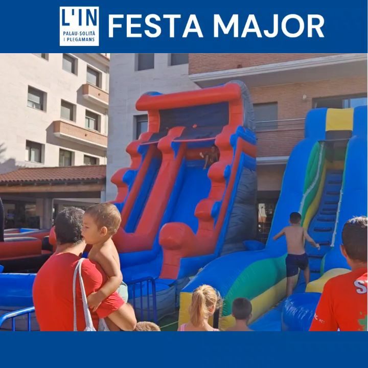 FESTA DE L'AIGUA. Avui dilluns, l'FM continua amb la Festa Major Petita. I ho fa d'entrada amb una remullada a la plaça de Ca L'Estruch. Jocs d'aigua pels més petits que fan d'aquest festiu local un dia perfecte per culminar les vacances d'estiu. #fmpsip26 #palausolitaiplegamans #Psip