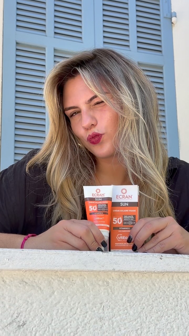 Vous arrêtez la crème solaire en septembre, vous ?
Moi, non ! Parce que même quand les vacances sont terminées, les UV, eux, ne prennent pas de vacances. 😉
Alors on garde le bon réflexe toute l’année avec une crème visage SPF 50+ pour protéger sa peau au quotidien.
#ecran #spf50 #protectionsolaire #cremevisage #uv