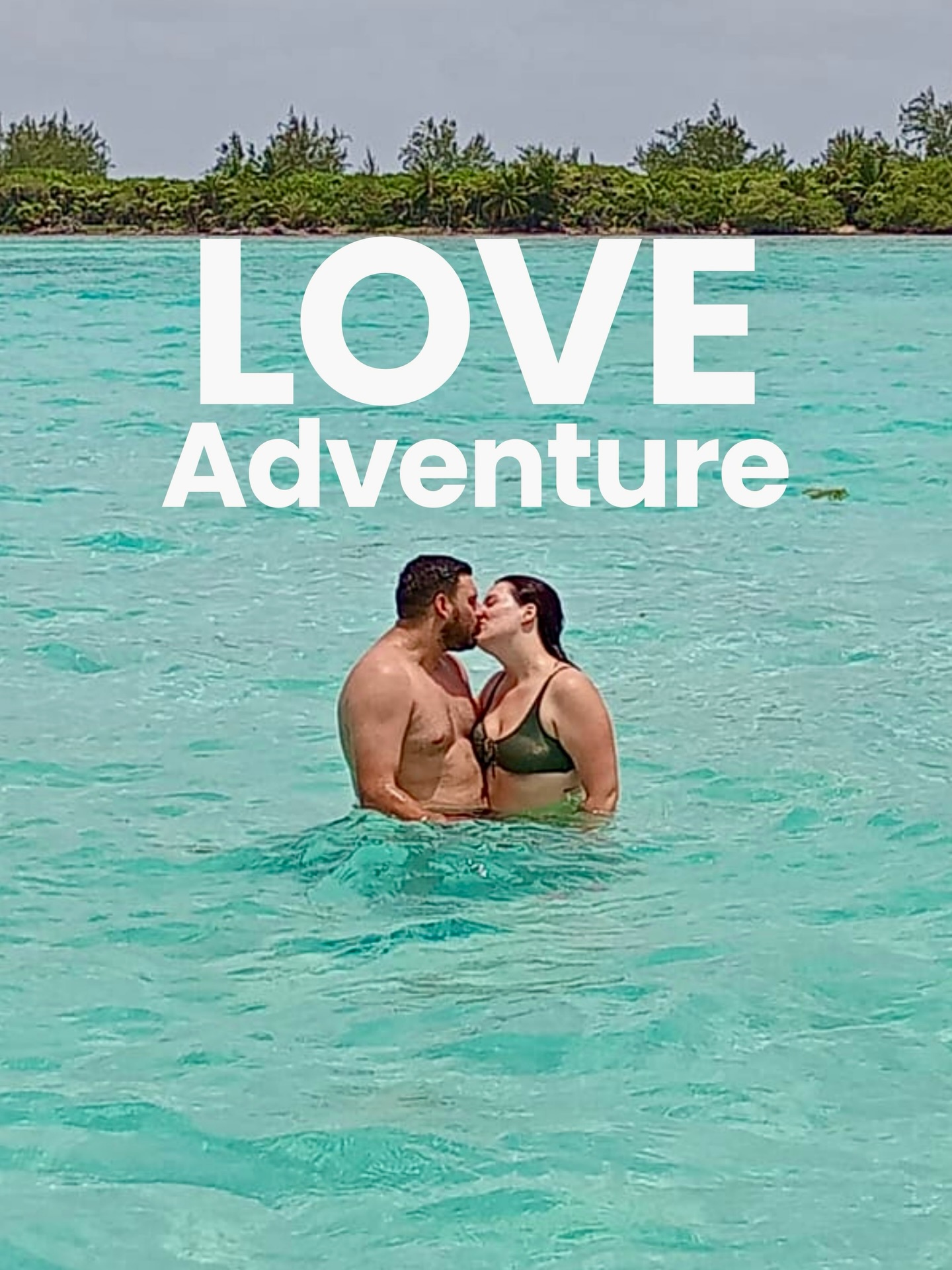 You, me, and a little adventure in Sian Ka’an? 💙🌿
Boat rides, endless blue, wild dolphins, salty hair and nowhere else we need to be. 🐬🌊
Somewhere between the mangroves and the Caribbean, it just feels like the kind of day you wish you could replay.
Okay… when are we going? 🥹✨