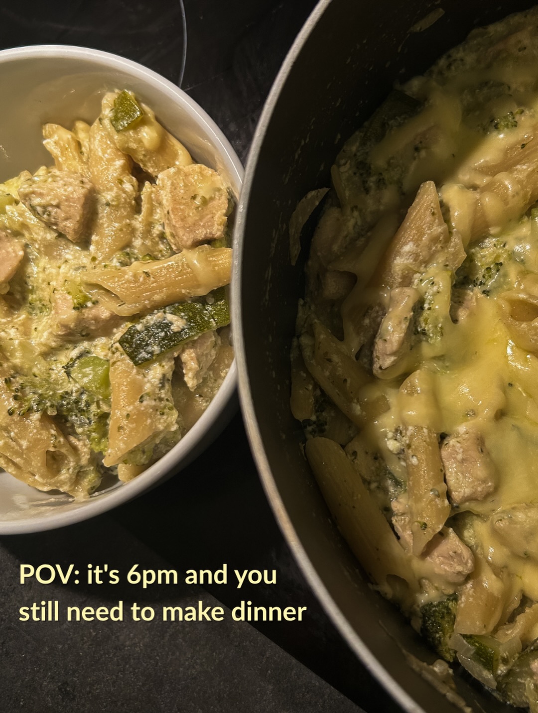 POV: it’s 6pm, you’re exhausted and still need to make dinner. 👀
Enter: this pesto chicken pasta 🍝 This is the kind of dinner I love for busy nights because it’s quick, easy and packed with carbs, protein and veg!
INGREDIENTS (Serves 2)
☀️1/2 brown onion (diced)
☀️300g chicken breast (diced)
☀️1-2cups chopped brococli and zucchini (or whatever veg is in the fridge)
☀️2-3Tbsp Leggo’s basil pesto
☀️1.5 cups uncooked penne
☀️1 cup chicken stock
☀️1/2 cup milk
☀️1/3 cup smooth ricotta
☀️Cheese to serve
And the best part? You can easily switch up the ingredients depending on what you have in the fridge.
Recipes like these are especially useful if you’re training regularly, working until late and need something easy, yet nourishing!
Save this one for your next “I cannot be bothered cooking” night. 💛