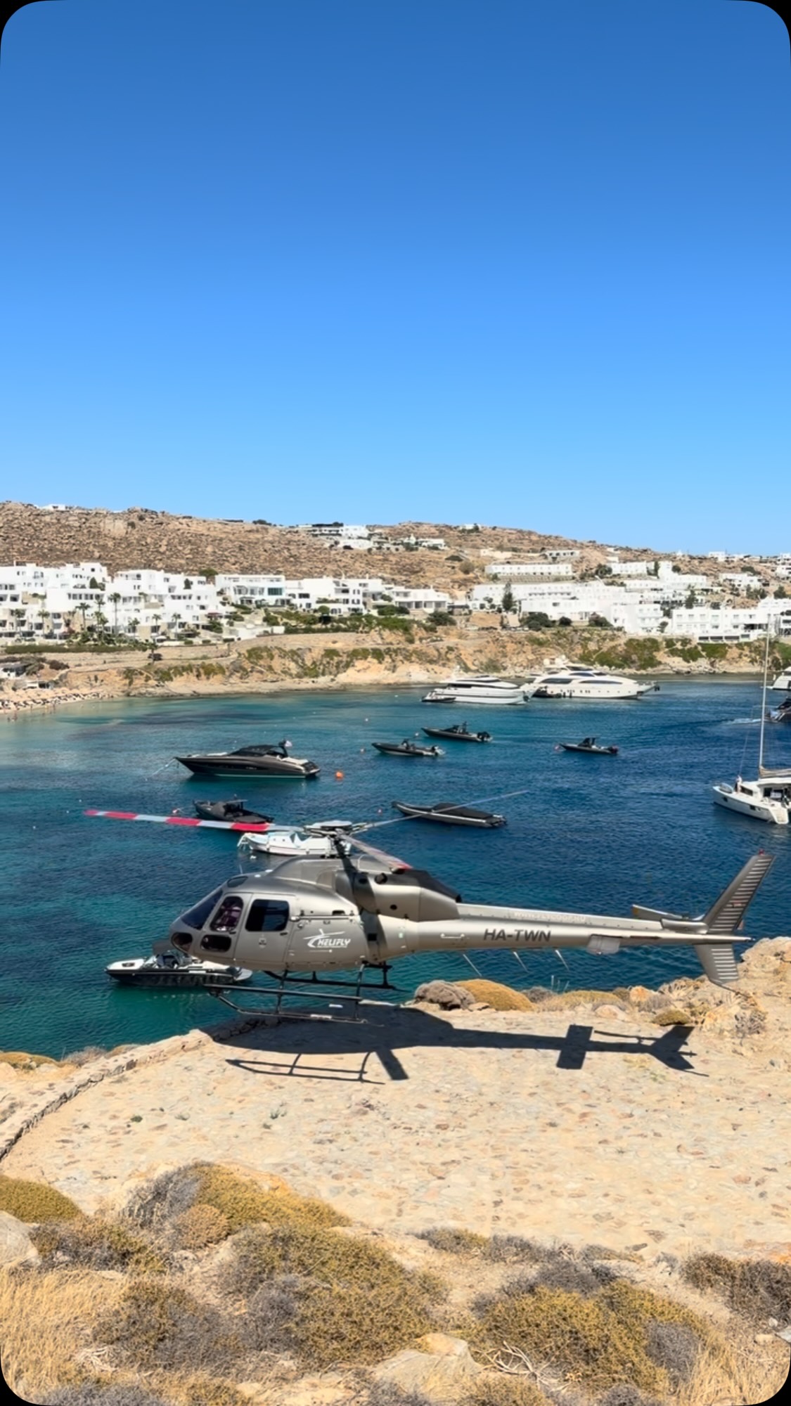 Take off in style from Nammos Beach Club!
The perfect way to leave Mykonos — straight to your next destination. 🇬🇷🚁 #heliflyhelicopterservice #nammos #beach #greece #mykonos