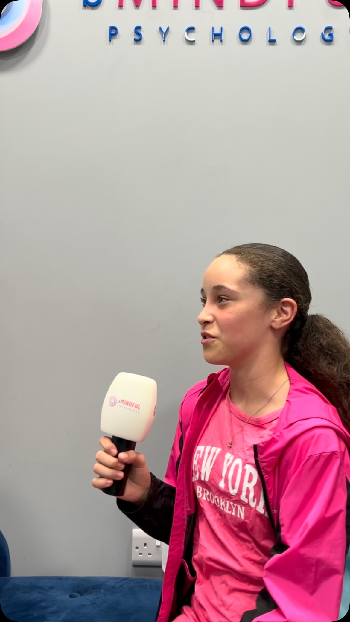 Meet Jenny!
We handed a pretend microphone to our young visitors the other day.
They asked bMindful team members what they did.
Here’s Jenny one of our psychotherapists giving her answer.
#justasking #meettheteam #bmindfulpsychology
Find out more about our services for children, young people, parents, carers and education via the link in our bio.