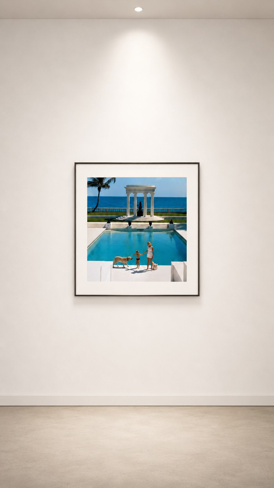 ✨ Découvrez notre mur de photographies d’art ✨
Un espace où se rencontrent élégance, histoire et savoir-faire.
Parmi ces œuvres, vous retrouverez plusieurs clichés emblématiques de Slim Aarons, maître incontesté de « l’attractive life ».
Des années 50 aux années 80, il a immortalisé villas prestigieuses, piscines iconiques et scènes mondaines avec une esthétique lumineuse et intemporelle. Chaque image est une invitation à voyager dans un art de vivre raffiné et insouciant.
Nos photographies sont encadrées avec soin, utilisant une baguette en aluminium et un vitrage de qualité, pour sublimer chaque détail et offrir une finition irréprochable.
💬 Si l’une de ces œuvres vous attire, contactez-nous ou venez nous voir directement à la galerie.
Nous serons ravis de vous accompagner dans votre choix.
#photographiedart #slimaarons #galeriedart #decorationinterieur #artcollector #designinterieur #encadrement #artlovers #interieurinspiration #galerie #espacesoardi #encadrementsurmesure #artısanat #nice #côtedazur #noël #ideecadeau #cadeauartisanal