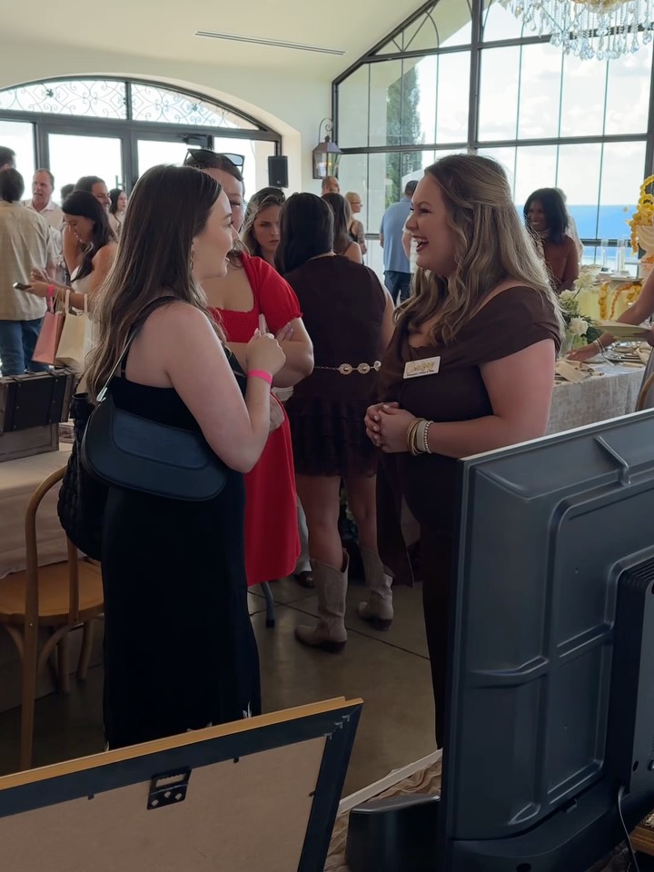 Such an honor getting to be a vendor at Stone Haven’s first annual bridal expo! Watch what happens when you book me to film your wedding in real time 🕊️🤎🥳
@stonehavenweddings
S/O to @resqueue.studio for the best logo design & branding! 🤎
Stone Haven views are truly unmatched 🌅
Actual piece of heaven on Earth! UNREAL.
I’ll be dreaming about this day forever ☁️
The sweetest booth neighbor, @simpliekimmie doing her THANG! 🎀🖌️