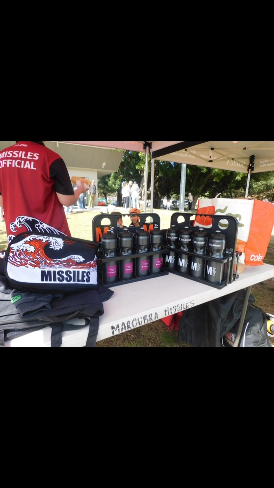 🚀 SPONSOR SHOUTOUT! 🚀
A MASSIVE thank you to our legends at @communitybankclovelly for helping keep the Missiles rolling! ❤️🖤
Thanks to their generosity, we’ve got a shiny marquee, game balls ready for action 🏉 and water bottles to keep our little Missiles fuelled up and firing! 💦🚀
Grassroots footy doesn’t happen without amazing local businesses getting behind amazing little clubs like ours.
Thanks for backing the little club that could! ❤️🖤🚀
#MaroubraMissiles #CommunityBankClovelly #LittleClubThatCould #UpTheMissiles