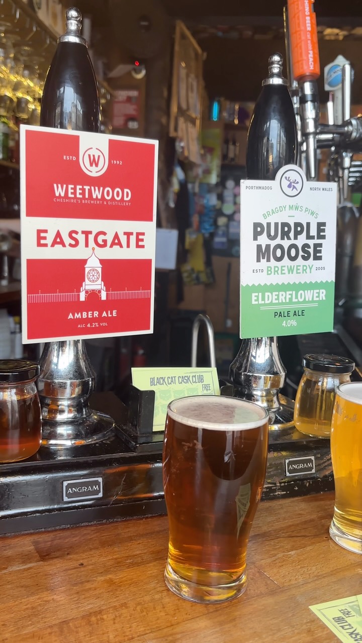 Happy National Cask Ale week to all those who celebrate!🍺
Here’s what we’ve got pouring on our cask pumps currently:
@weetwoodcheshire Eastgate Amber Ale 🍂
A 4.2% ABV copper-coloured session bitter brewed with whole leaf Cascade hops. Delivers a balanced taste with a signature fruity foretaste and finishes with a refreshing, moderately bittersweet aftertaste.
@purplemoosebrewery Elderflower Pale Ale 💐
A crisp, golden-colored pale ale with a 4.0% ABV that features a distinct floral aroma of fresh elderflowers combined with aromatic Cascade hops and citrus hints. It delivers a refreshing balance of light malt sweetness, natural elderflower flavor, and a subtle, dry bitterness on the finish.
We’ve also got some exciting new Oktoberfest beers coming soon, so keep an eye out for those!👀
#caskaleweek #smithdownroad #independentliverpool #caskale #craftbeer