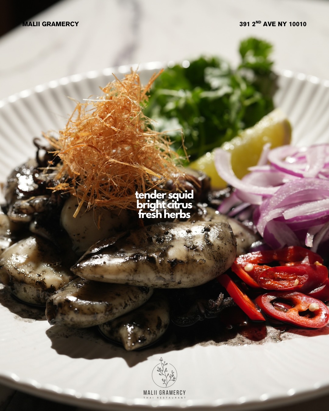 yum pla muek — bright, fresh, and full of flavor. 🦑✨
tender squid tossed with bright citrus, fresh herbs, and that perfect thai kick that keeps every bite lively.
light, zesty, a little spicy, and seriously refreshing.
one of those dishes that wakes up the whole table at Malii Gramercy. 🇹🇭🌶️