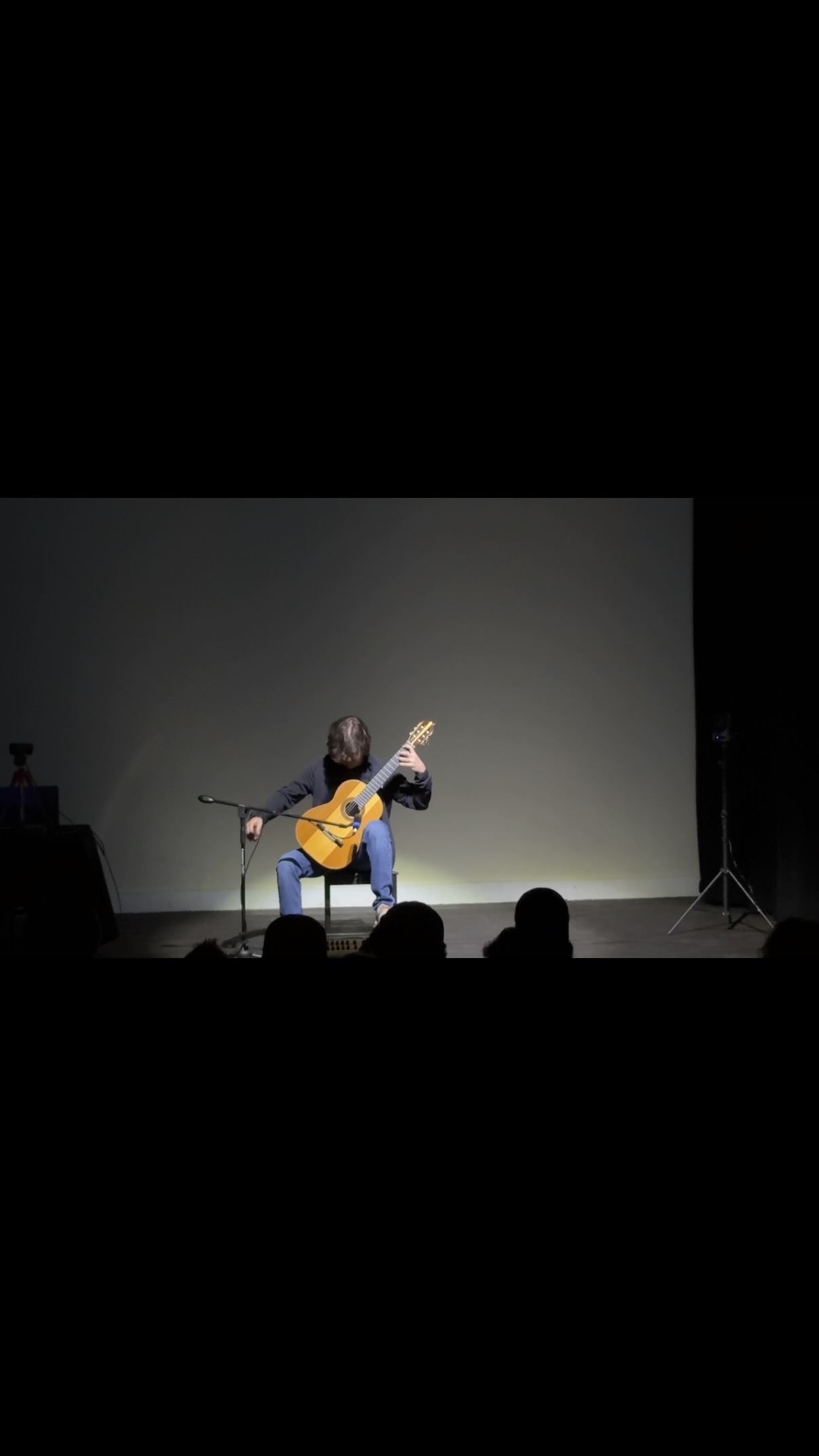 Me encontré con esto que fue de hace un año tocando mi obra Estampas Sonoras en Subtropics Marathon Festival.
.
.
.
.
.
.
#albertopuertomusic #newmusic #classicalguitar #guitarist #contemporaryguitar