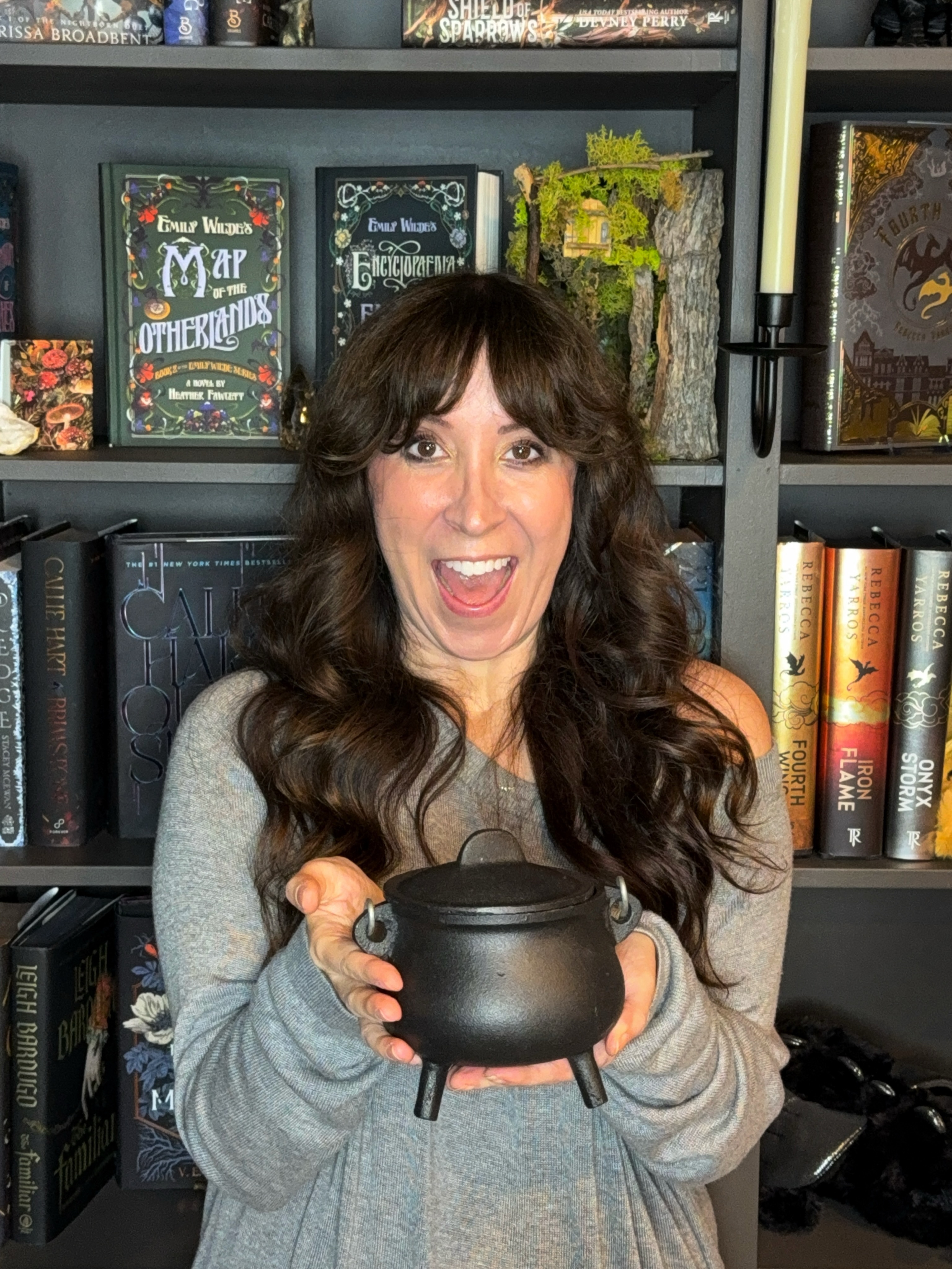 (GIVEAWAY CLOSED) It’s my birthday!! To celebrate I’m giving away a candle of your choice (including the cauldrons or pumpkins from our Fall release in a few weeks) to 2 lucky folks!! 🎉🎉 You gotta be 18+ and have a US address.
To enter make sure you’re following, like our last 3 posts, and tell me your favorite bday meal below. 🍔🍟🍕
Giveaway not affiliated with Instagram. Winners announced 9/4. Thanks for following along!! ✨