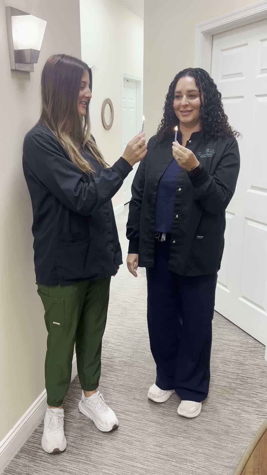 Cheers to celebrating Danielle & Mel! 🥳🎂 Wishing you both the happiest birthday and a day as wonderful as you are! 🫶🏼✨