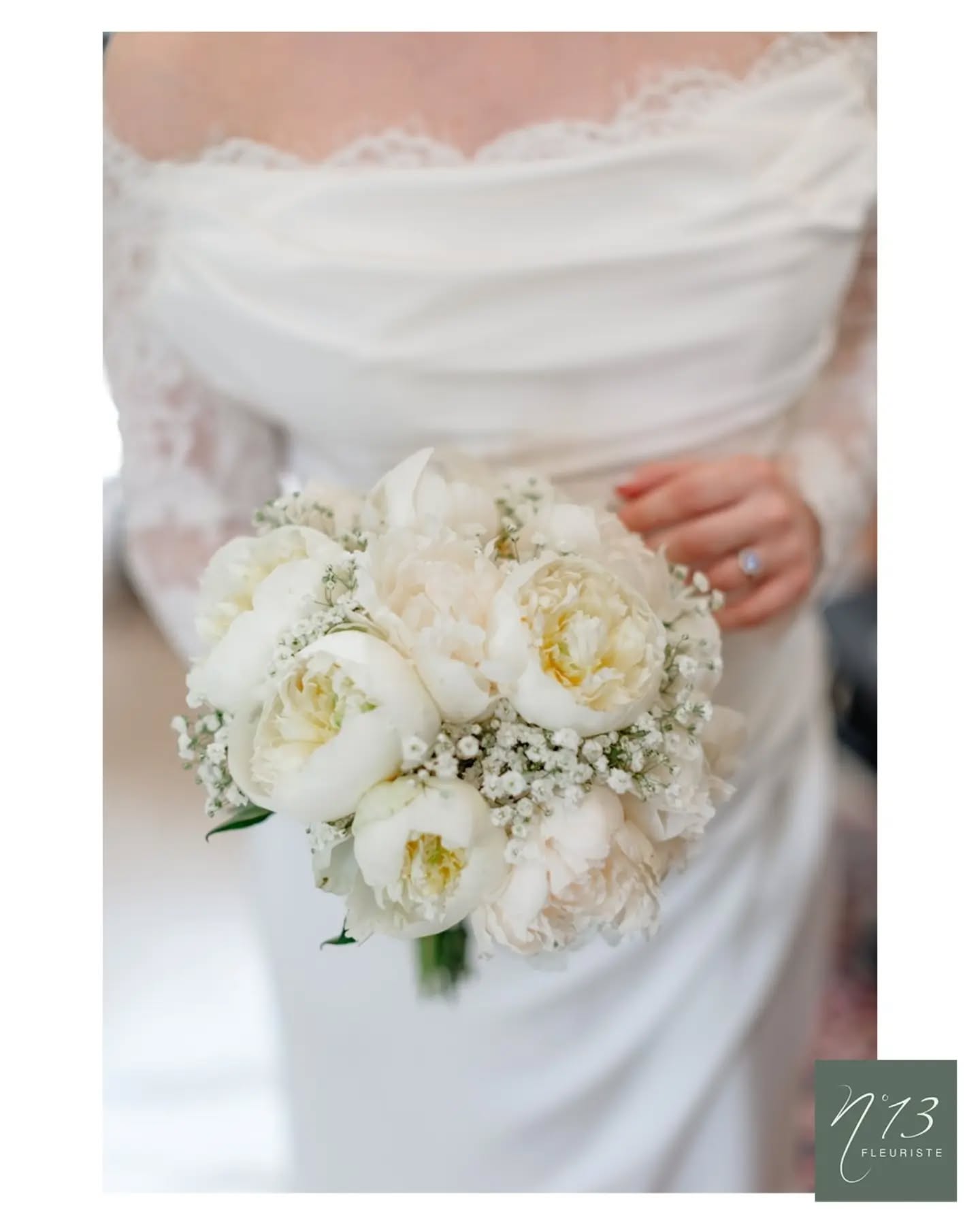 Retour en images sur le très joli mariage de O&P.
Le blanc est ici rehaussé par des nuances de bleu agrémentées de rose tendre.
Un mélange subtil très élégant ❤️
Magnifiques photos de la collégiale St Martin de Chablis
Location vase medicis, Bougeoirs, coupelles dorées @n13fleuriste_auxerre
📷 @jerome_breniaux
🏠 @chateaudepercey_lieu_reception
🍽️ @hotel_restaurant_lemitigana
#wedding2027 #fleuristeyonne #bouquetdemariée #fleuristebourgogne #igersauxerre