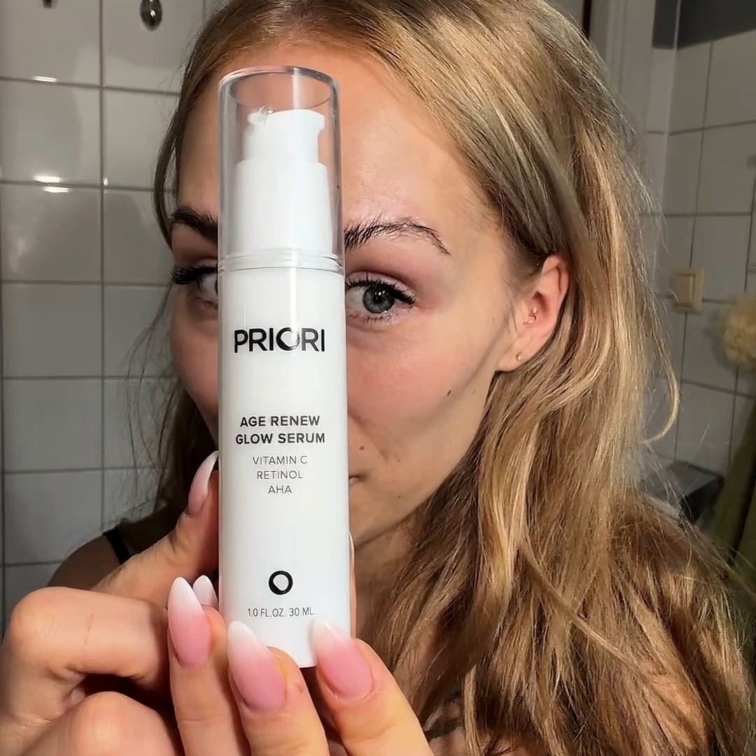 Our new Priori Age Renew Glow Serum.
The science behind Priori has come through yet again with an incredible 3-in-1 serum to smooth & brighten the skin.
Vitamin C, Retinol and AHA.
The Triple Treat you will want to have in your daily routine. ❤️