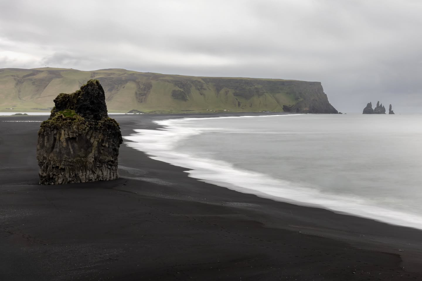 A R N A R D R A N G U R
What a spot on Iceland's South Coast. To the left, Arnardrangur and Reynisfjara Beach with the Reynisdrangur in the distance. To the right, Kirkjufjara is just as mesmerising. It's one of those places you actually want stormy weather when shooting 🇮🇸
#iceland #beach #travelphotography #landscapephotography #instadaily