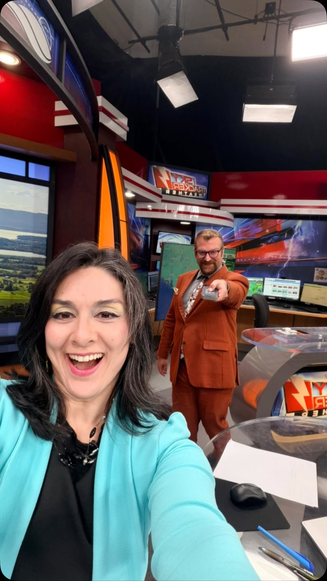 He’s tuning us in @weathermanwazi