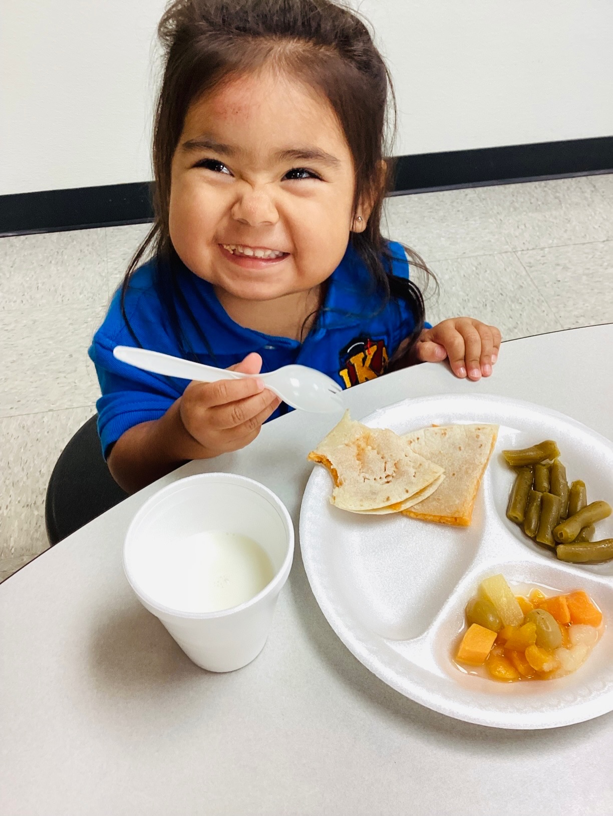 Lunch is served! 🍽️ Our children enjoy fresh meals prepared by our full-time, on-site chef, and the best part for our families? Meals are included with tuition! Just another part of the KidZville experience. ❤️