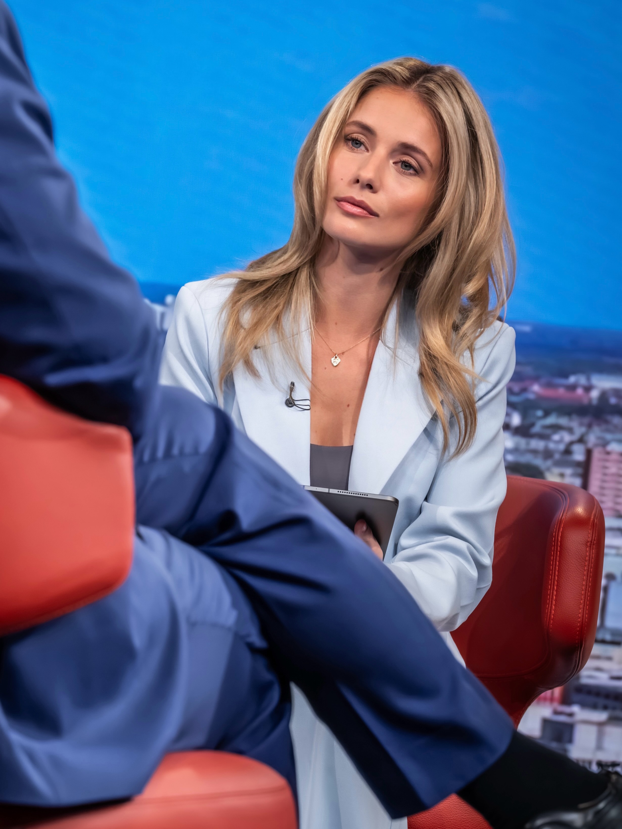 Zwei Monate, sechs Gäste, ein Team - das waren die ARD-Sommerinterviews 2026. Vielen Dank an alle Beteiligten für die intensive Zusammenarbeit! 🙏🏼
@tagesschau x @ardhauptstadtstudio