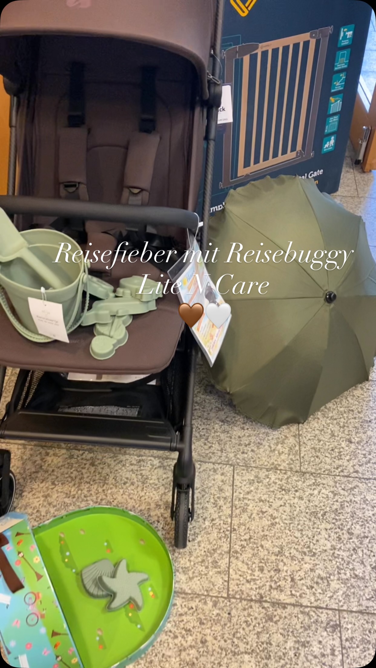 ✈️☀️ Der Sommer ist noch nicht vorbei – und die nächste Reise kommt bestimmt! 🤎
Du fliegst noch in den Urlaub oder bist auf der Suche nach dem perfekten Reisebuggy? Dann haben wir im Babyhaus Dessau genau das Richtige für dich! 🥰
✨ Hauck Lite N Care – in wunderschönem Schokobraun ✨
🤎 ultrakompakt & perfekt für unterwegs
✈️ passt zusammengeklappt ins Handgepäckfach vieler Flugzeuge
🎒 praktischer Schultergurt – einfach tragen und los!
👶 ab Geburt bis 22 kg
🪑 bequemer, gemütlicher Sitz für kleine Passagiere
🧺 großer Einkaufskorb für alles, was unterwegs mit muss
☀️ perfekt für Urlaub, Stadtbummel & Reisen
Klein zusammengeklappt – groß im Komfort! 🤎✈️
Und das Beste: Nur bei uns im Babyhaus Dessau erhältlich! 🍼✨
Kommt vorbei und schaut ihn euch live an – vielleicht ist er schon bald euer perfekter Reisebegleiter. 🥰
📍 Babyhaus Dessau
🤎 Schokobraun. Kompakt. Komfortabel. Reisebereit.#hauck #baby #buggy #reisebuggy #babyhausdessau