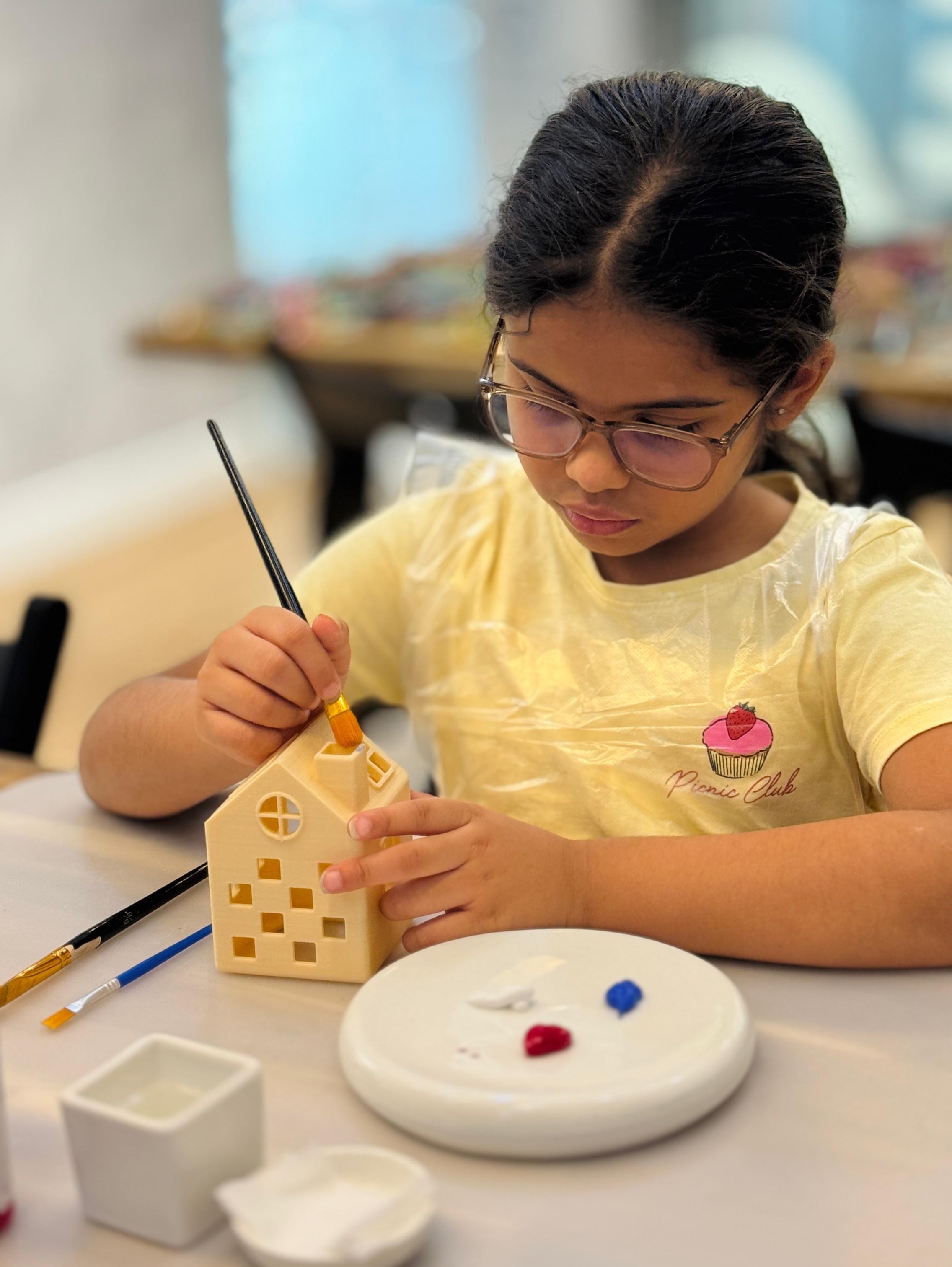 From coloring to accessorizing, our student created her very own little house lamp from scratch.
She chose her colors, painted every piece, added her own accessories and little finishing touches, making every creative decision along the way. And the final result? A one-of-a-kind table lamp, made by her, for her own room.
Nothing beats seeing their creativity turn into something they can actually use and proudly take home.
Her idea. Her hands. Her little masterpiece.
#art #artworkshop #event #activity #artclub