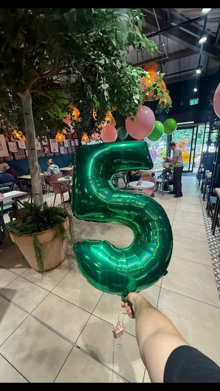 ๐ถโโ๏ธโโก๏ธ๐
@pughsgardenkitchen_newport 5th birthday ๐