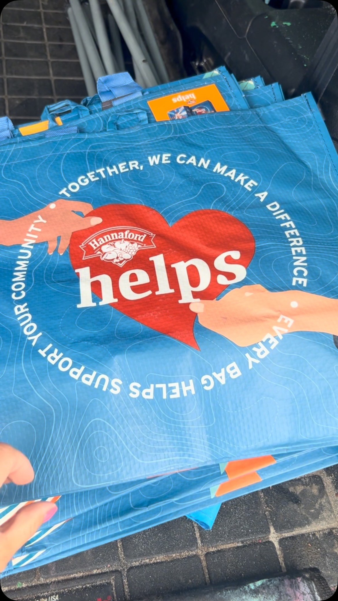Reminder! This month when you shop at @hannafordmkts at 605 Mast Rd in Goffstown, they are donating $1 from their community bag program to Willowdale!
An easy way to support Willowdale while feeding your family this month.
#nhlife #willowdalenh #natureisforeveryone #outdoorsall4
