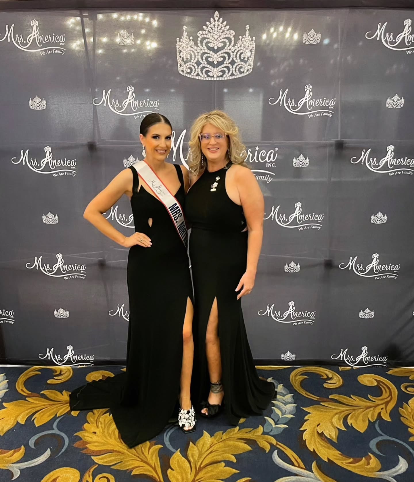 Mrs. American Finals with our beautiful Director Meg 😍 and some of our America sisterhood!
Amazing job to Queen Tianna!!! You absolutely rocked the stage!
#mrsamerica #WestgateLasVegas #Forevermorley #WeAreFamily