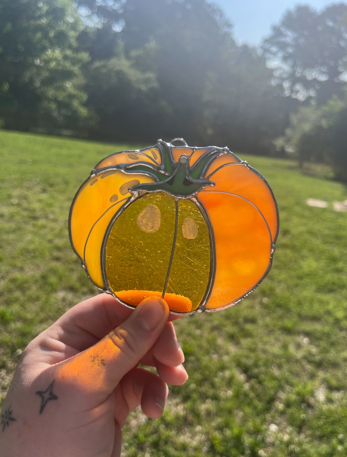Okay, maybe oneee more tomato post 😘 we both just love these heirloom colors! I’m kinda partial to the green myself (also love some fried green tomatoes) but which is your fave??