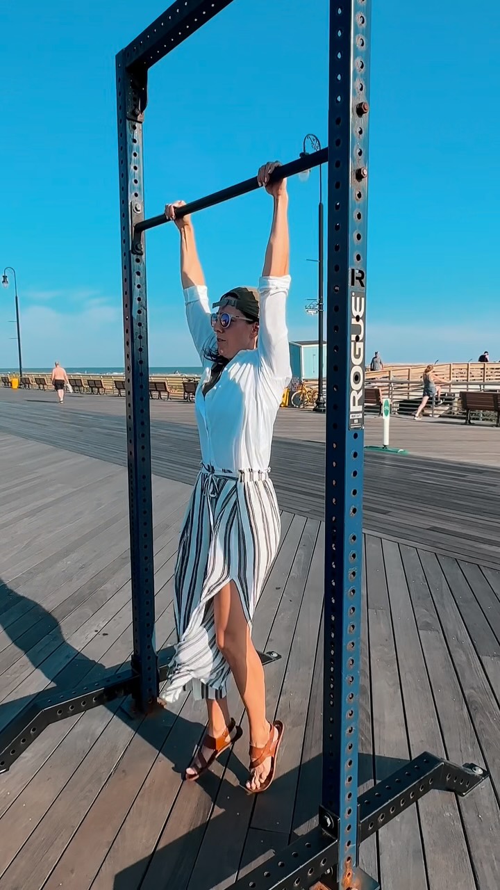 ~8 years into my pull-up journey and the biggest takeaways (I’m sure I’ll think of more later):
— you are capable of waaaaay more than you think you are
— injury might set you back (lost my pull-up more than once!) but you can get it again
— change takes time
— start now when it’s messy. Cuz life will always come in and force you to adapt
— little workouts add up (I hung from any bar I could get my hands on…during work breaks or travels or walking past the calisthenics outdoor gym)
— I prefer to focus on how CAPABLE my body is, rather than what it looks like or the scale. Those things are also important to me to an extent, but definitely small potatoes compared to what my body can DO.
I am forever grateful to the old 20minute walk to/from the gym when I was first training.
It was annoying for sure, to walk 20min there and 20mins back. I really had to decide to “go to the gym”. It was an “event”. 40 min commitment round-trip. Plus training time.
Some days I forgot my gym shoes, so worked out in my waterproof hiking boots. Other days I forgot my lock for the locker.
A LOT of days I didn’t feel motivated to workout. I felt self conscious for like 2 years in the gym.
It took me all day to work up the “motivation” to actually leave the house and actually go do the thing.
But I knew that I could do hard things.
You can too.
But you have to figure out why you want to do the thing.
Maybe it’s not pull-ups, maybe you want to crush some 9000’ hiking trails or build capable knees for the ski slopes.
This shit’s possible!
Dm me “free” and I’ll send you some workout resources. ✌🏼