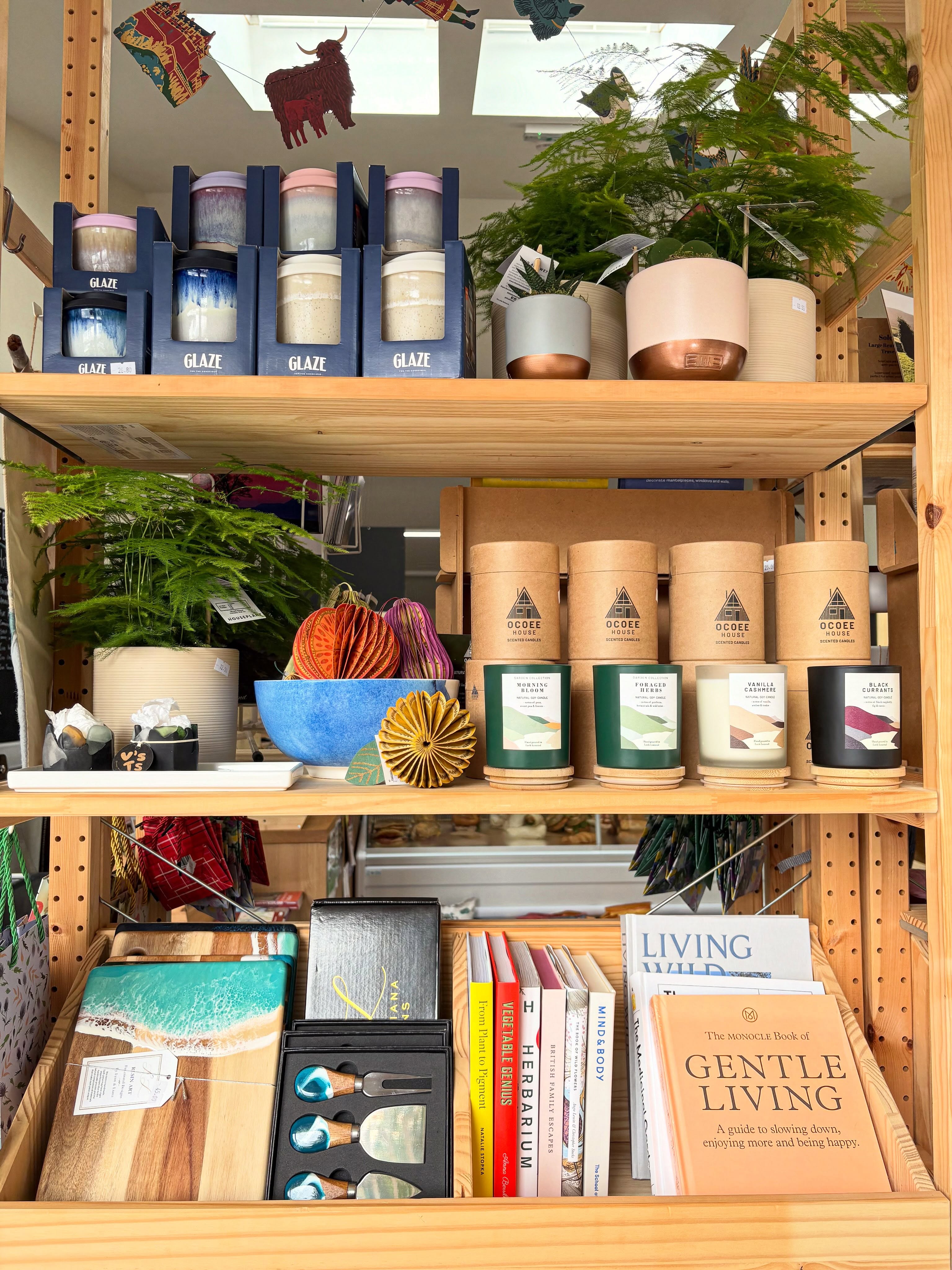 🎁 Curated with Care 💝
A little look at some recent scenes from our beautiful gift shop 🤩
Whether you’re searching for something thoughtful for someone special—or simply fancy treating yourself—our collection has been carefully chosen with love.
Discover gifts from talented independent makers, delicious artisan food brands, and naturally made wines from independent vineyards. 🍷✨
Pop in and find something truly special.
#turnipthebeet #deli #gifts #killearn #westhighlandway