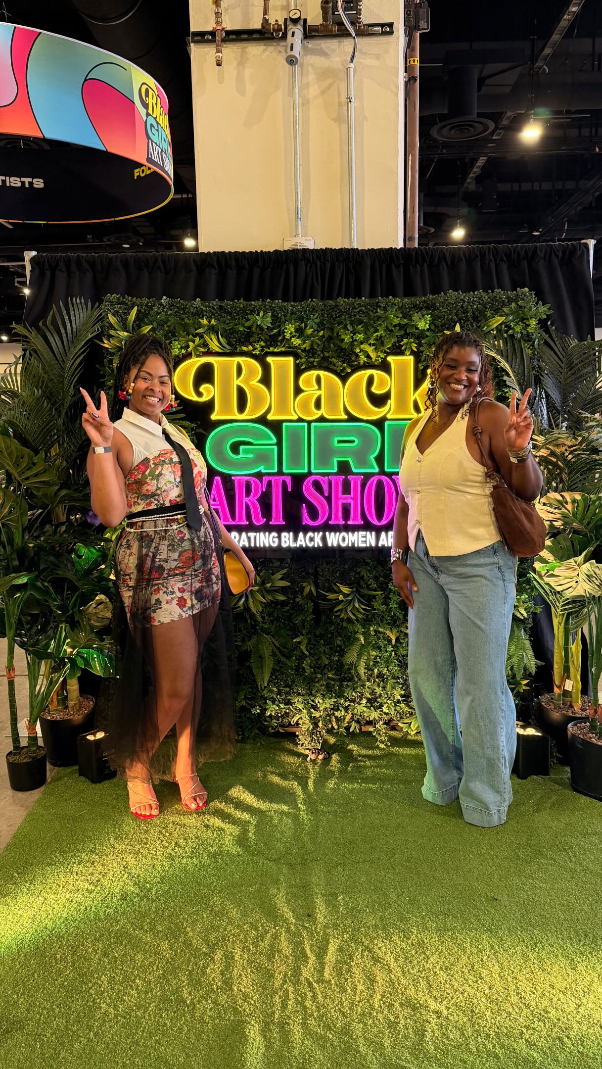 Art. Culture. Community. Black women creating without limits. 🎨
MoBoombox stepped inside the Black Girl Art Show to experience the creativity, stories, and talent of Black women artists bringing their visions to life.
From discovering new artists and hearing the stories behind their work to connecting with creatives and experiencing the energy in the room, this was more than an art exhibition. It was a reminder of what happens when Black women are given the space to create, be seen, and take up room.
Thank you to every artist, creative, and attendee who made the experience what it was. We’re grateful to have been there to document it.
Here’s a look inside the Black Girl Art Show through the MoBoombox lens. 🖤
#BlackGirlArtShow #BlackWomenArtists #BlackArt #ArtExhibition #MoBoombox
