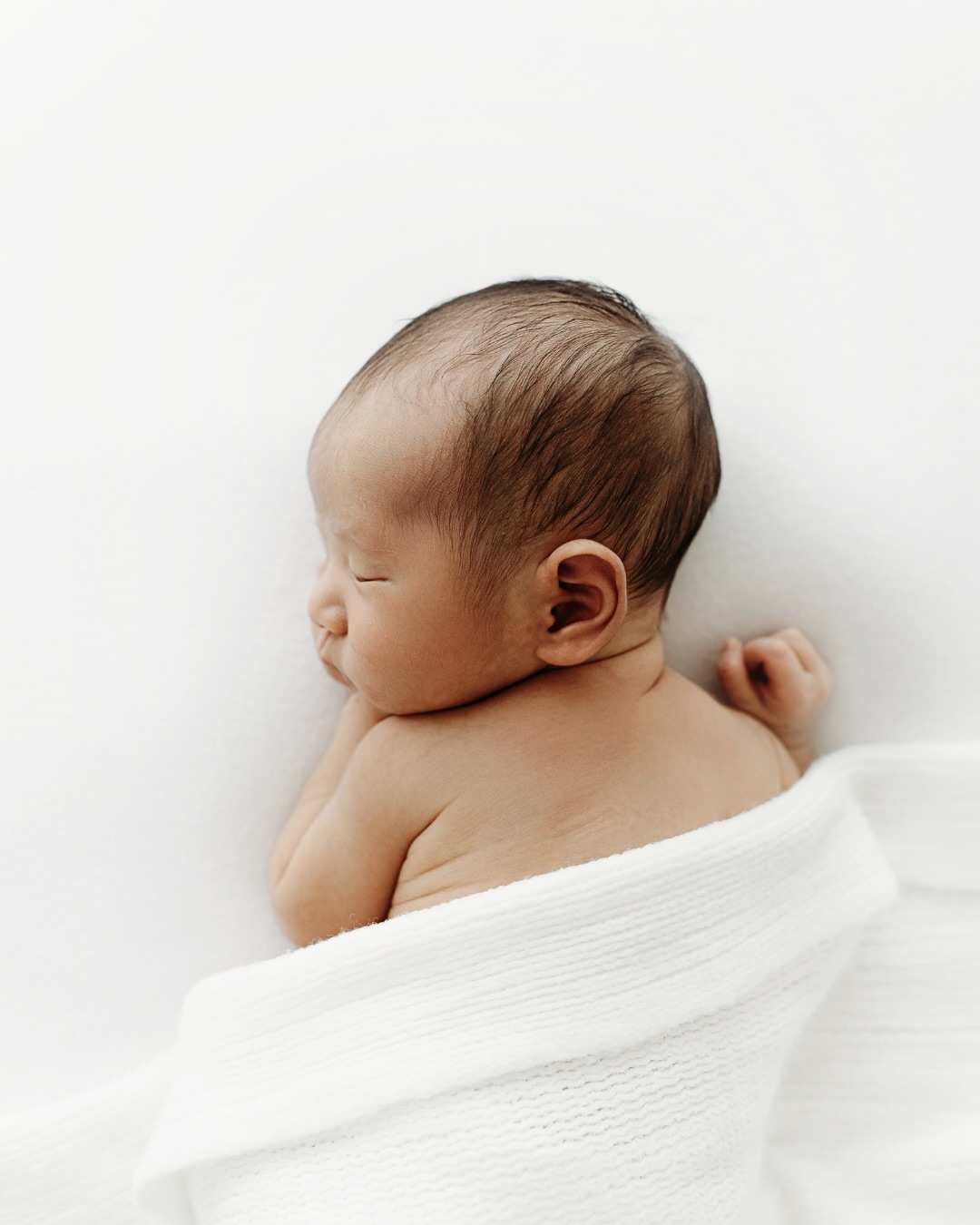 Kiho π₯Ή 10 days new. From Tokyo, a special place to us that holds so many memories. I loved chatting all things Japan whilst capturing him at the same time π€ Too cute
-
#brisbanefamilyphotographer
#brisbanenewbornphotographer
#brisbanematernityphotographer
#newbornphotography
#newbornphotographerbrisbane