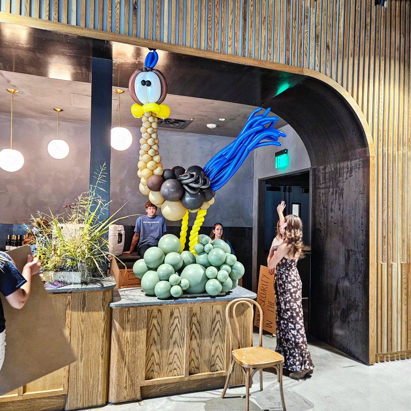 Our "little" 7ft tall Road Runner balloon sculptures were a hit! We β€οΈ a unique request!
#BalloonArtist #austintx #balloondecor #balloonsculpture #kiwisparty
