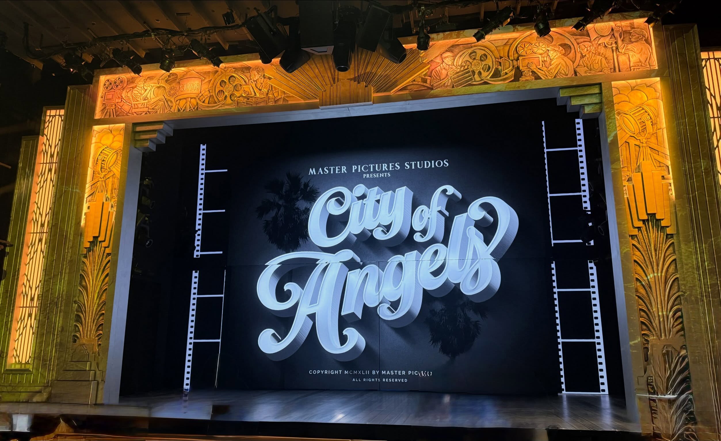 A night out at the always amazing @ogunquitplayhouse seeing one of my favorite musicals. And oh, that proscenium was a truly stunning work of art. Hats off to the scenic designer and crew!