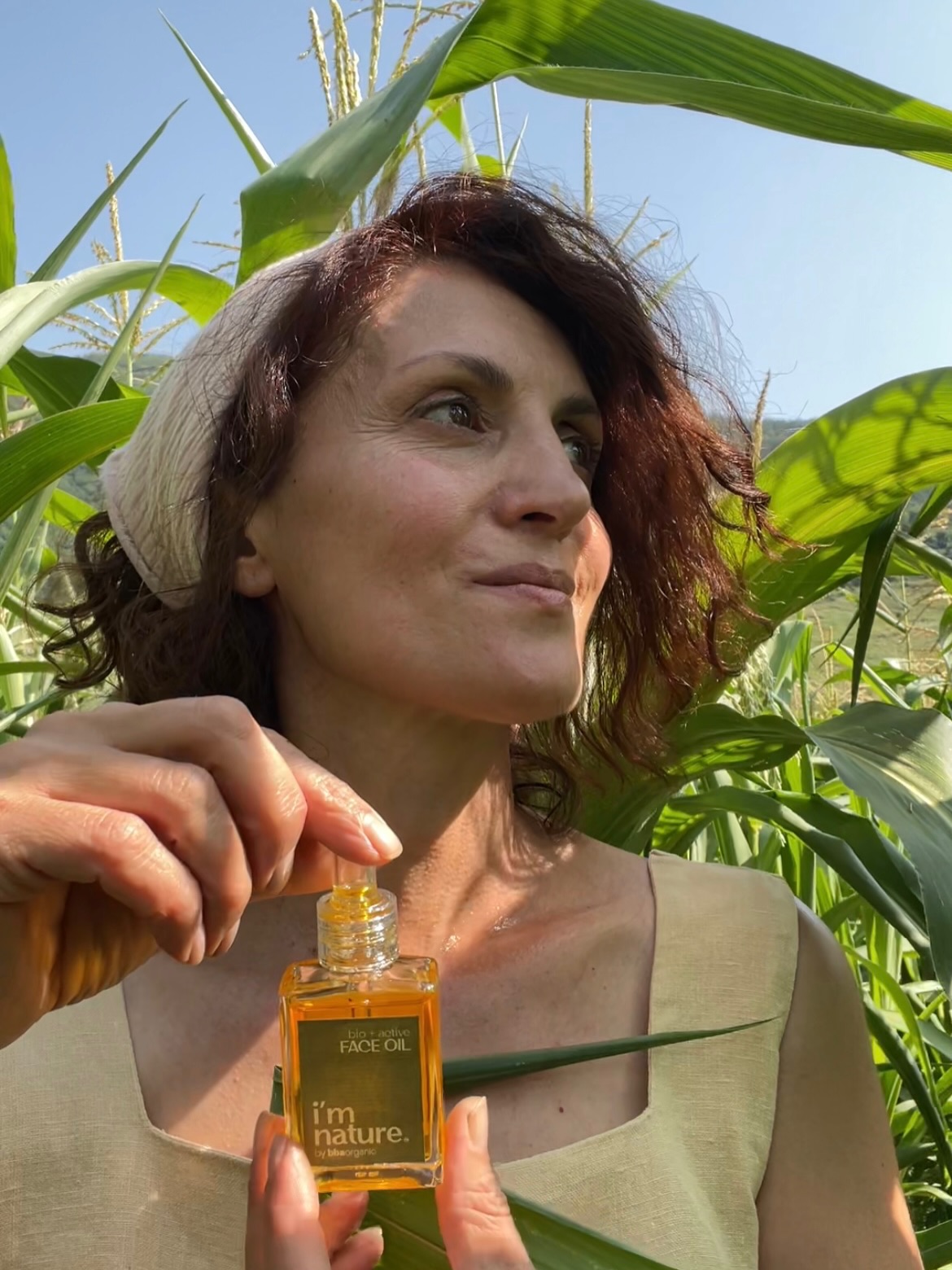this product is your ultimate autumn product ✨
a nourishing, plant-based alternative to retinol
it helps support smoother-looking, firmer, more radiant skin while nourishing your barrier, without the typical dryness and irritation associated with chemical retinols
think of it as your daily dose of concentrated plant-powered care!
#natural #retinol