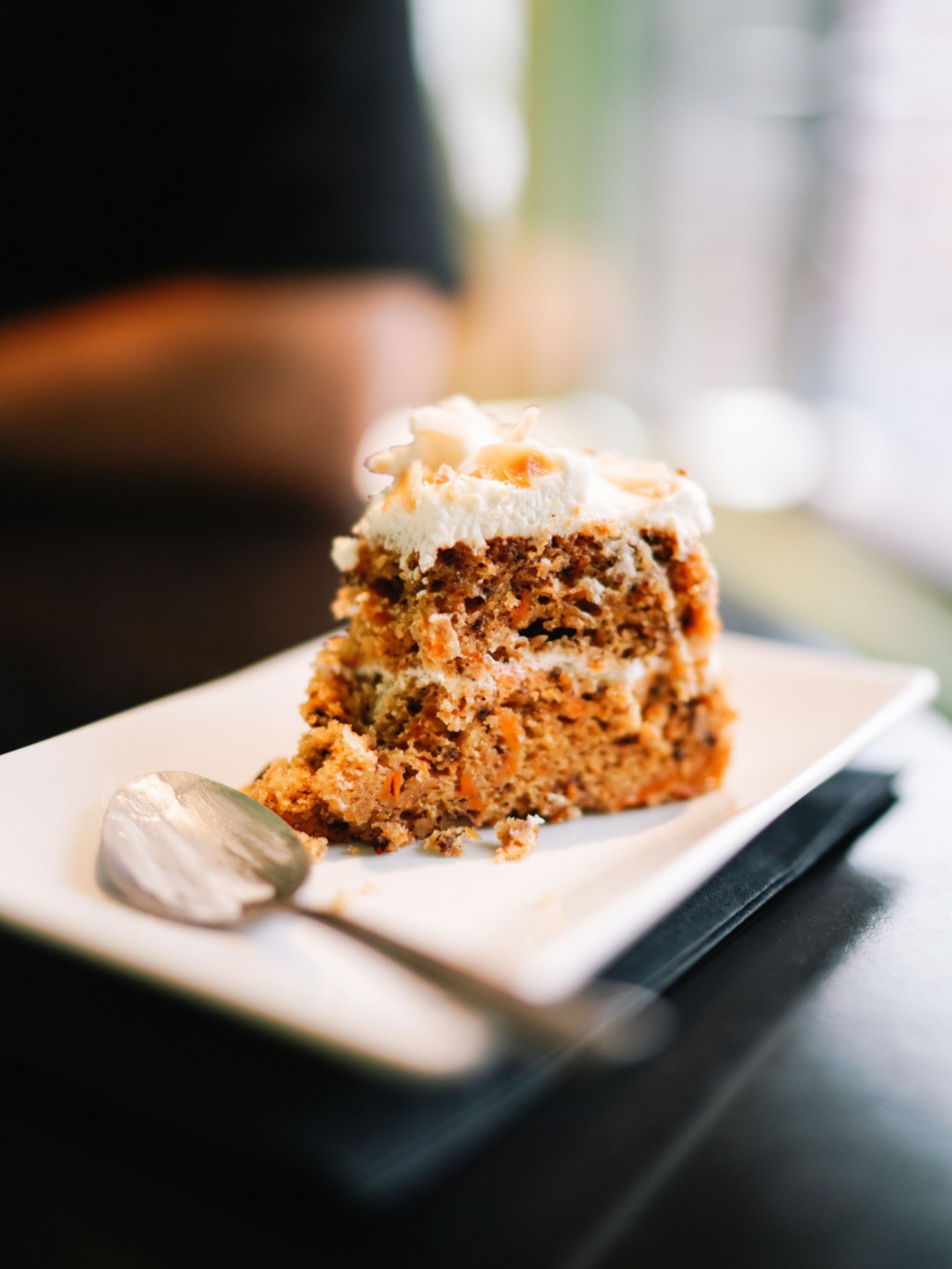 🍰 A slice of heaven is waiting for you at @primecutcafe! 😍 Moist, flavorful, and topped with creamy frosting, this carrot cake is the sweet treat your cravings have been waiting for. 🥕✨
One slice? We won’t judge. 😉
#stadiumpromenade #letseatoc #primecutcafe #carrotcake #treatyourself