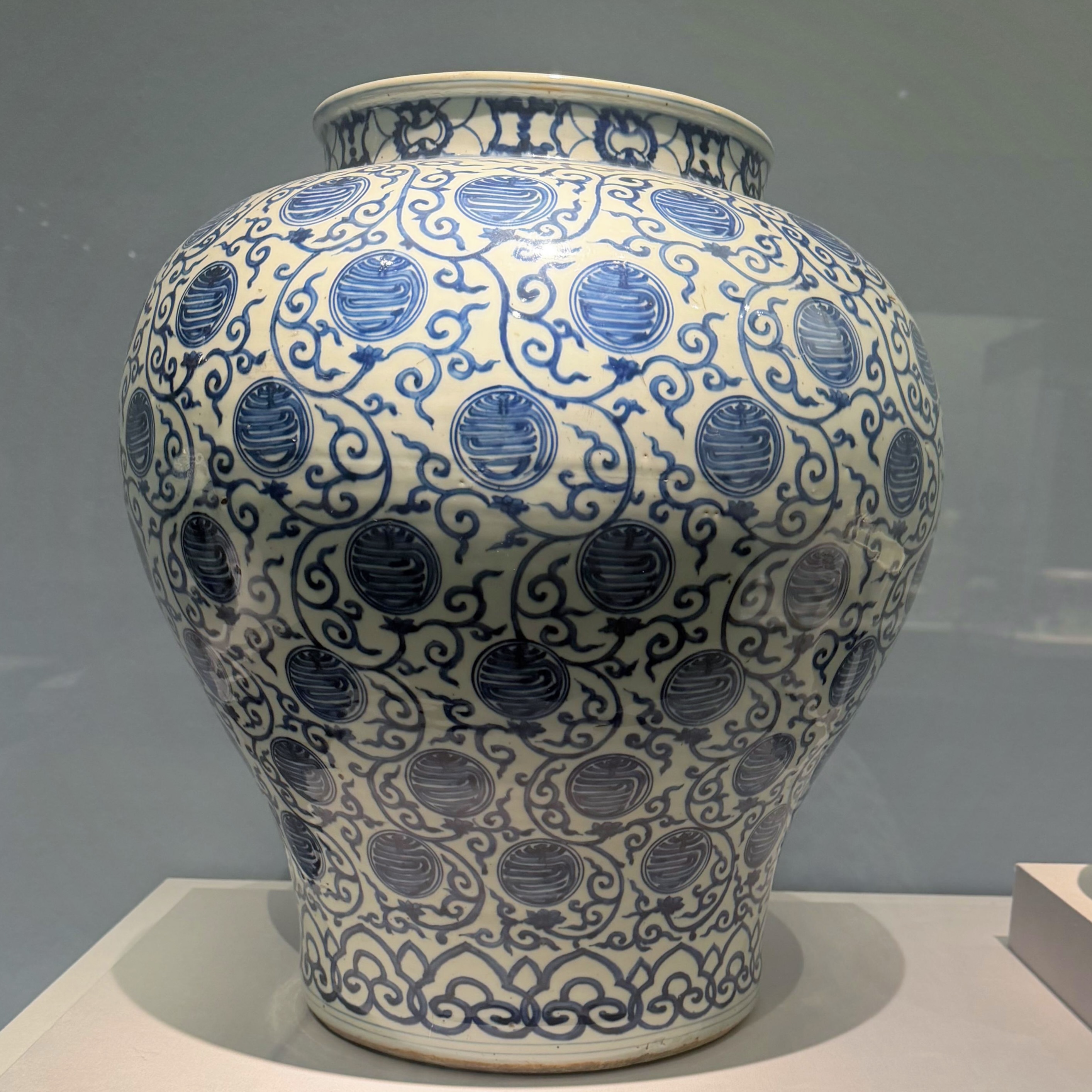I’m in awe of this Wanli blue-and-white jar on display at the National Museum of China in Beijing, which shows 100 stylized shou characters among floral scrolls, conveying an abundance of prosperity. I definitely can’t think of anything with a high concentration of shou characters!