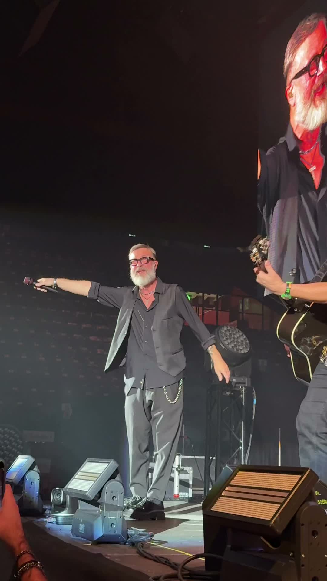 O così o non la canti 🤟🏻💜
