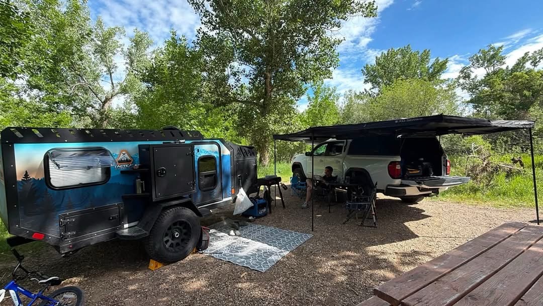 Rain in the forecast? We’ve got you covered, literally. ☂️
But a Tactical Overland awning isn’t just for keeping the rain off.
☀️ Shade when the sun is beating down
🌧️ Shelter when the weather turns
🍳 A covered space for cooking
🪑 A comfortable spot to relax at camp
🥾 A dry place to gear up
🏕️ More usable living space wherever you set up
With 180° and 270° options and different size configurations, you can choose the coverage that fits your rig, your trailer and the way you adventure.
Because when the weather changes, camp doesn’t have to.
Deploy it, get comfortable and keep enjoying the outdoors. 🌲
Check out our awning lineup and find the setup that works for your next adventure.
#camping #raingear #adventuretrailer #explore #offroadcamping