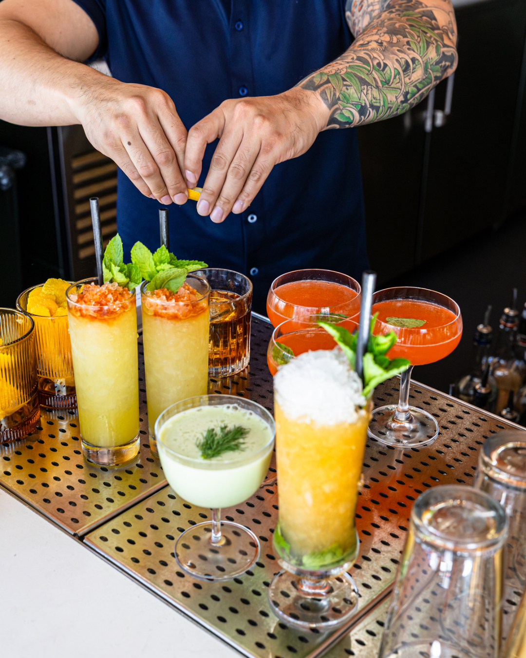 Sip into the weekend with golden hour pours and happy hour details. ✨ Eos & Nyx is now open for Happy Hour Tuesday - Friday from 4 - 6pm. Only available at our bar & patio.
#sanjose #happyhour #downtownsanjose #cocktails #bayareaeats