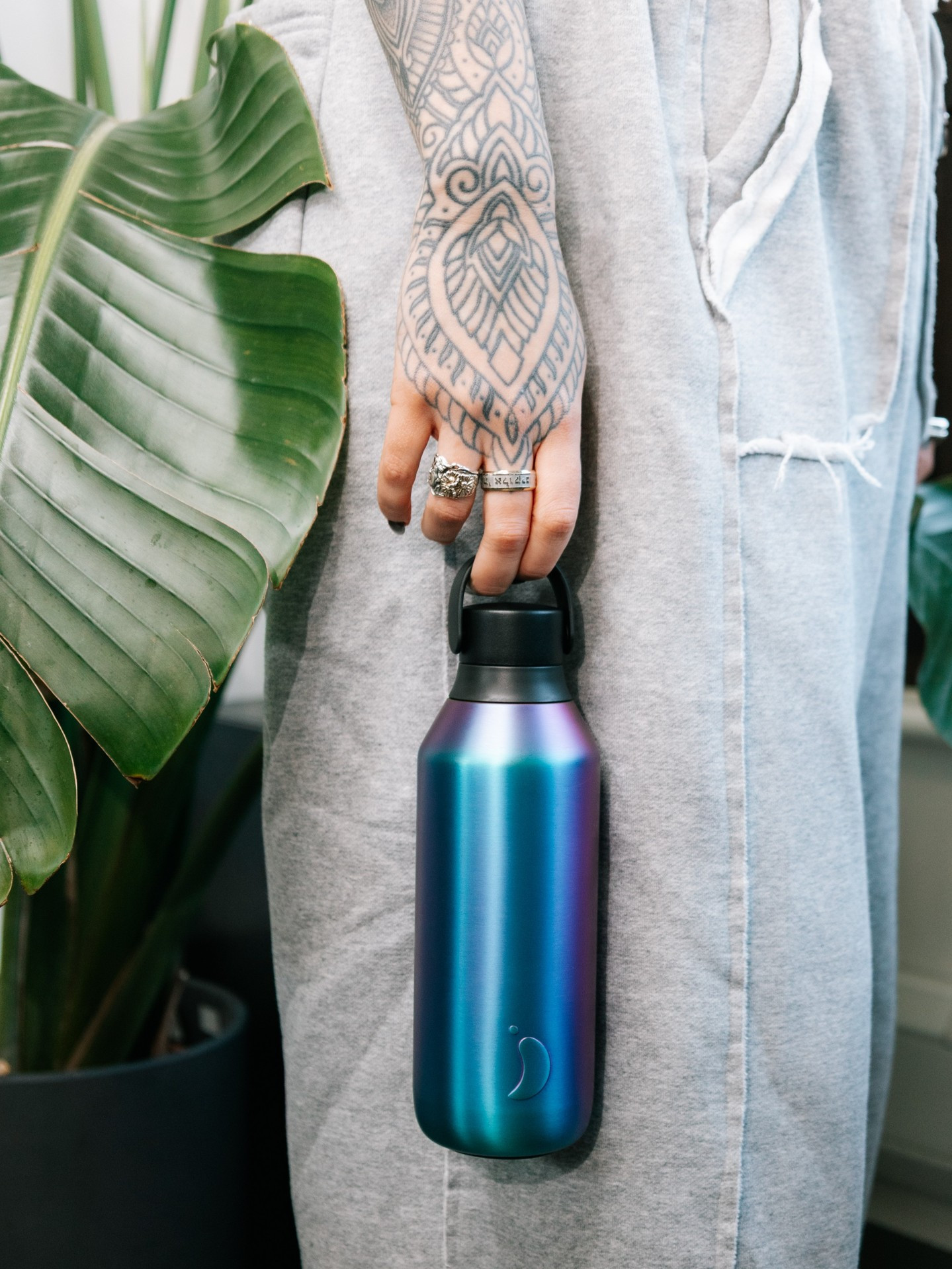 The Quiet Riot Series 3 Bottle is available now at store.
.
.
.
#Chillysbottles #Inmotion #drinkmorewater #coldwater #hotwater