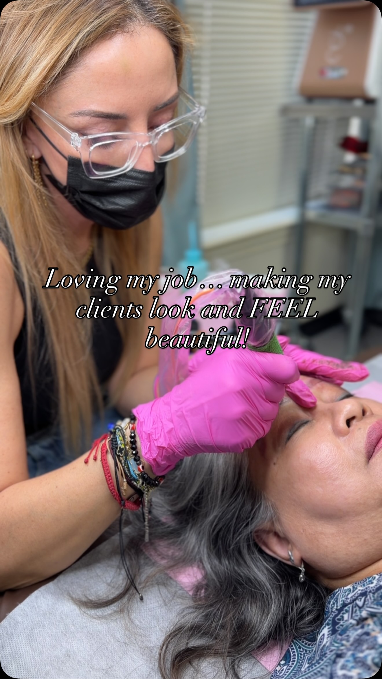 Not everyone gets to really FALL IN LOVE and enjoy their work. This is MY WORK, my job, my passion….
I really wakeup every day with so much love and passion ….
DO YOU HAVE A JOB YOU ARE PASSIONATE ABOUT ?! Comment below!👇 I love to read you! 🩷
#elpasojob #elpasowomen #elpasowomeninbusiness #baddie
