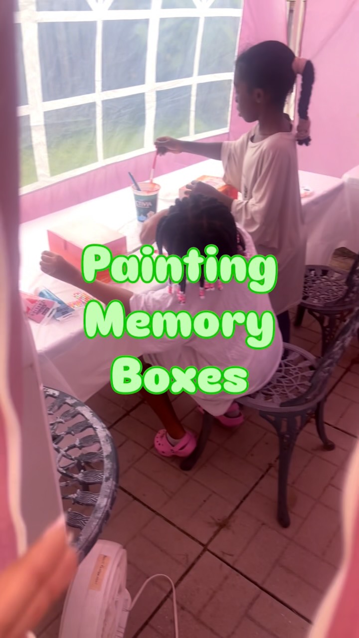I wanted to hang with my girls but I couldn’t leave my boys out 🫶🏽 so the boys were allowed… this time 🤨💖
We painted memory boxes yesterday as one last hoorah before the kids go back to school next week.
My nieces and nephew have been asking me to hang out all summer but Aunty Kendal has been busy. So we had a paint party! 🥳 🎨👩🏽🎨👨🏽🎨✨
Not every time do we have to play Roblox 😵💫😂