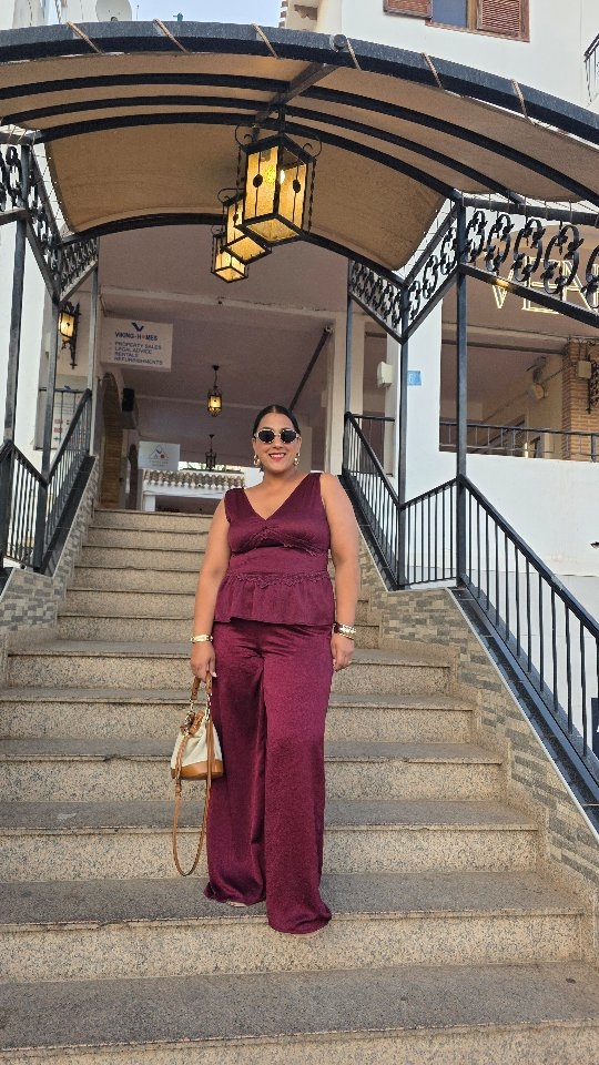 .
After years of styling hundreds of busy women, I've realised confidence doesn't start with buying more clothes. It starts with making better choices.
Here are three things I encourage every client to focus on
⚡️ Stop dressing to hide your body.
Dress to celebrate it instead. Your curves deserve beautifully fitting clothes that work with your shape, not against it.
⚡️ Prioritise fit over size.
Forget the number on the label. Nobody sees it except you. Focus on how the garment fits and feels.
⚡️ Build outfits, not wardrobes.
A wardrobe full of random purchases creates daily frustration. A collection of versatile pieces that mix and match effortlessly creates confidence every single morning.
Once you understand how to apply these key tools to your specific style requiements, getting ready daily will be so much fun and you will feel the confidence grow.
Are you ready to learn what suits you? Get in touch to book a style discovery call today. hello@jaschana.com
#personalstylistlondon #stylingwomen #professionalwomen